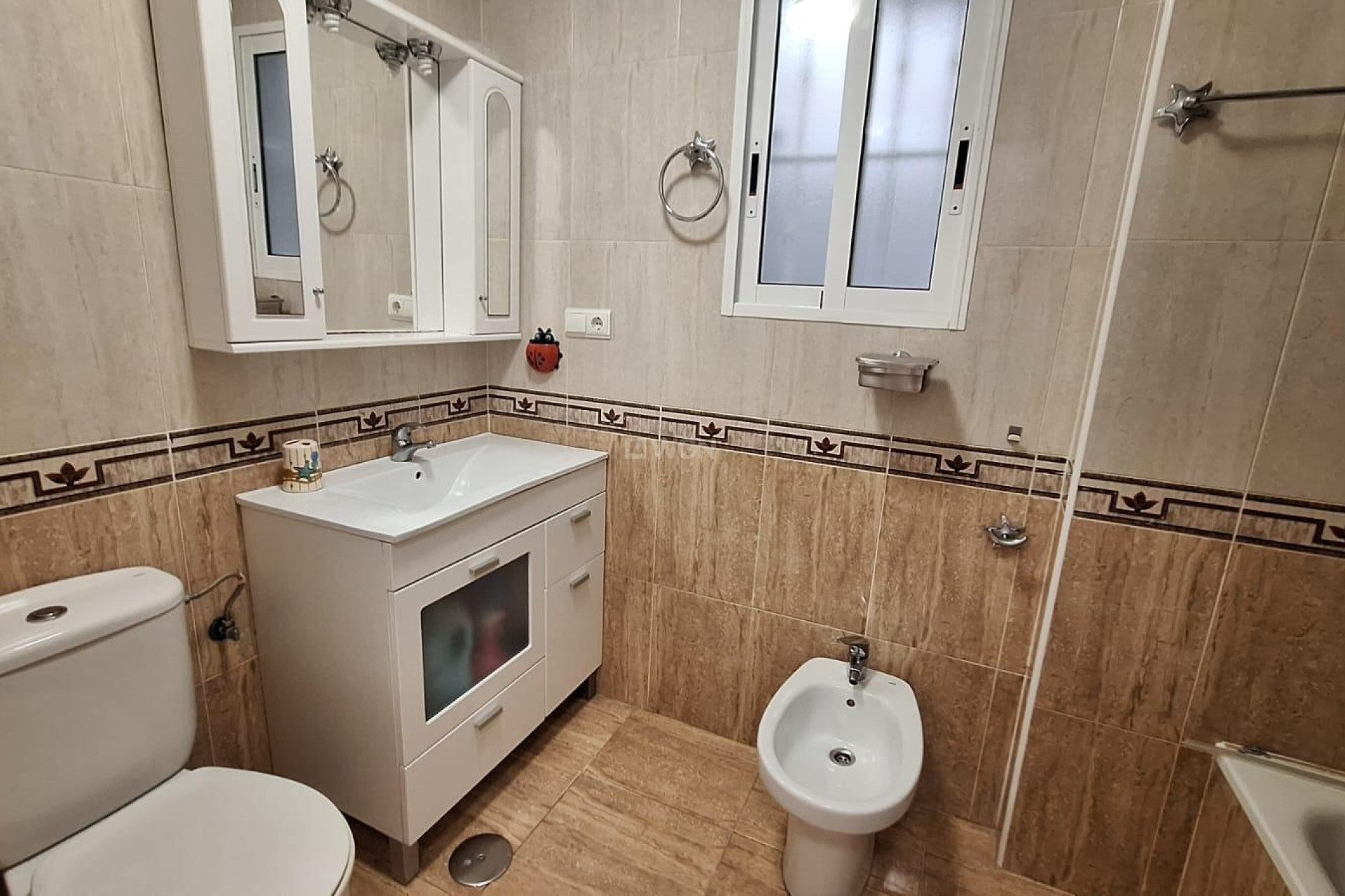 Odsprzedaż - Mieszkanie w bloku - Torrevieja - Playa del Cura