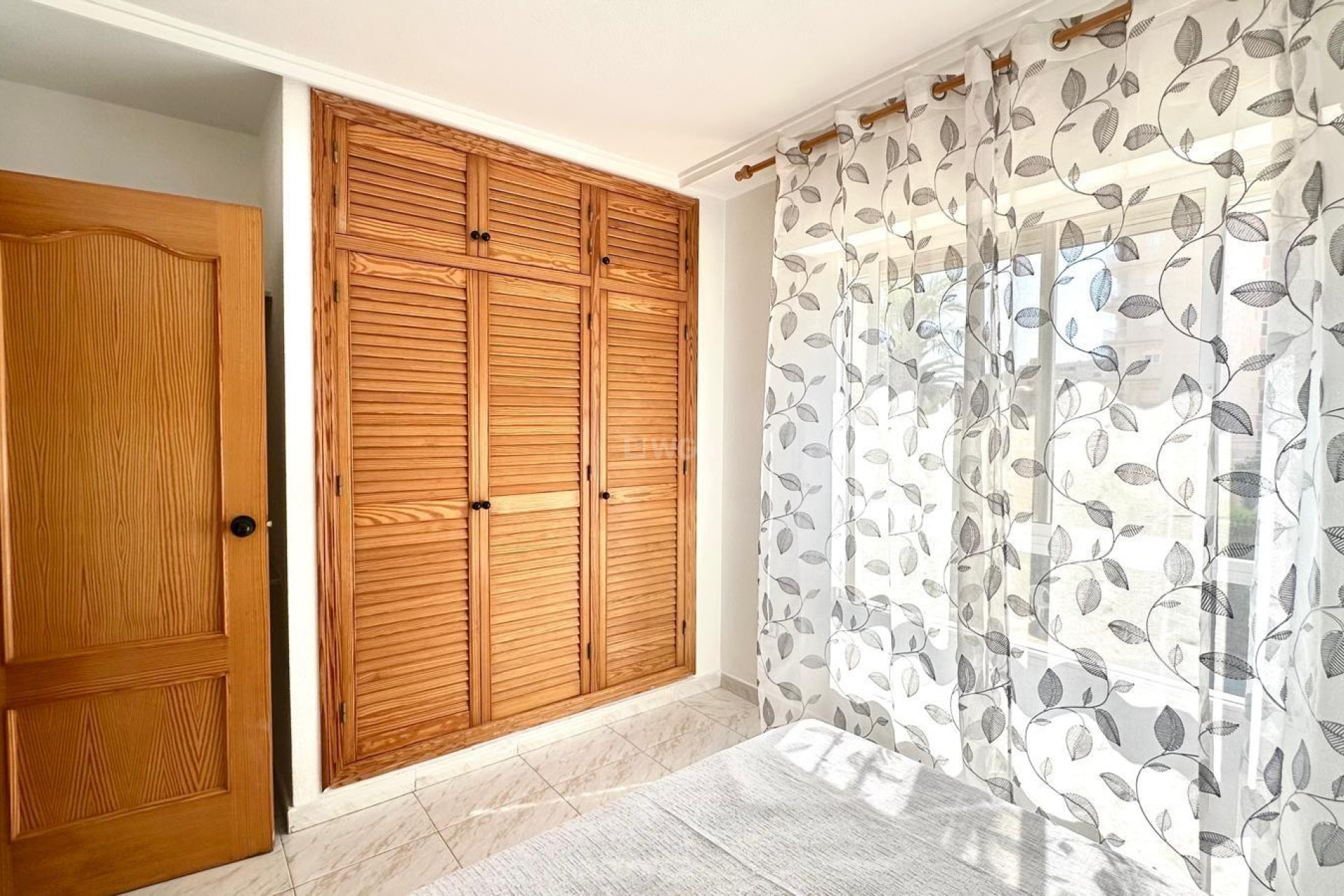 Odsprzedaż - Mieszkanie w bloku - Torrevieja - Playa del Cura