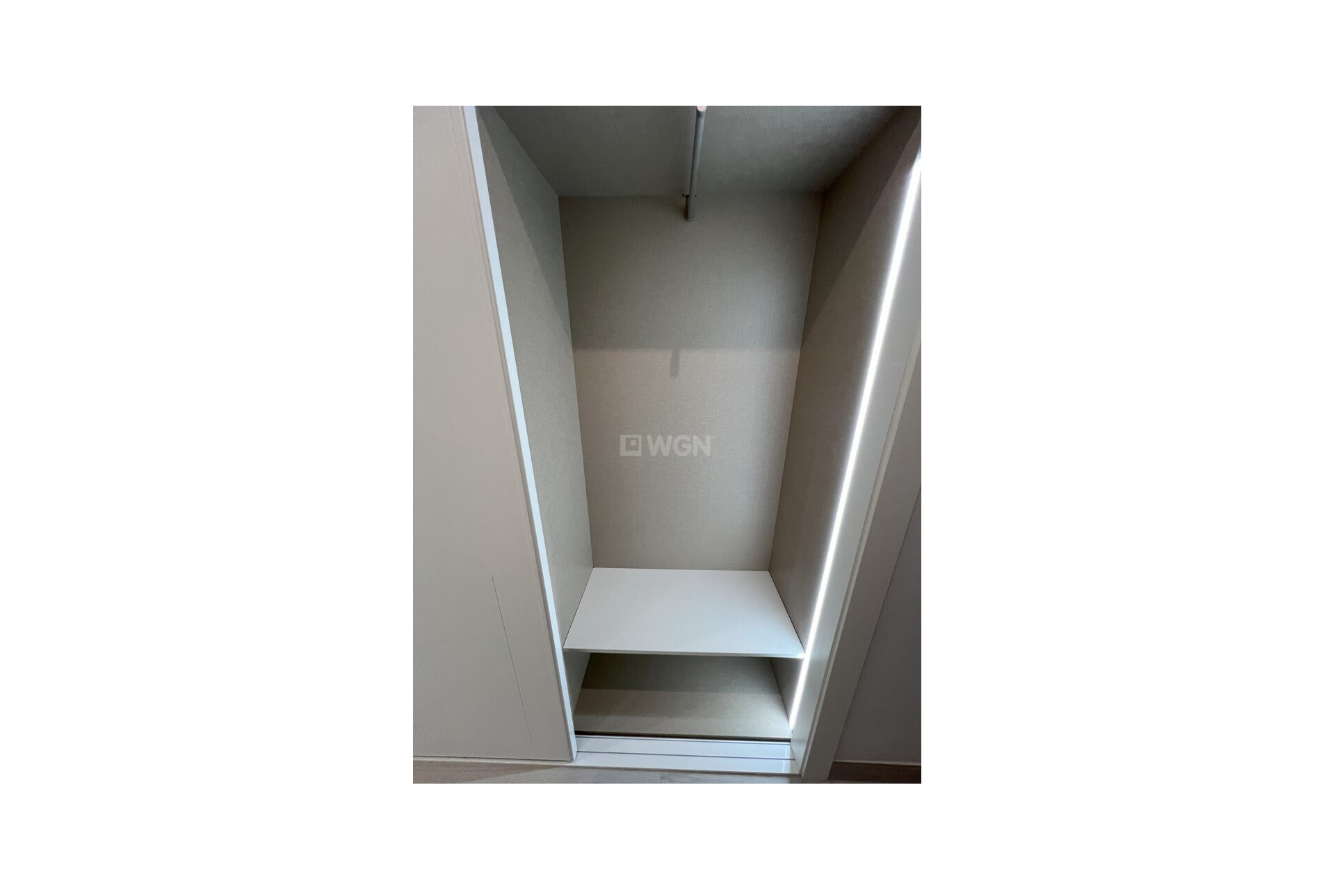 Odsprzedaż - Mieszkanie w bloku - Torrevieja - Playa del Cura