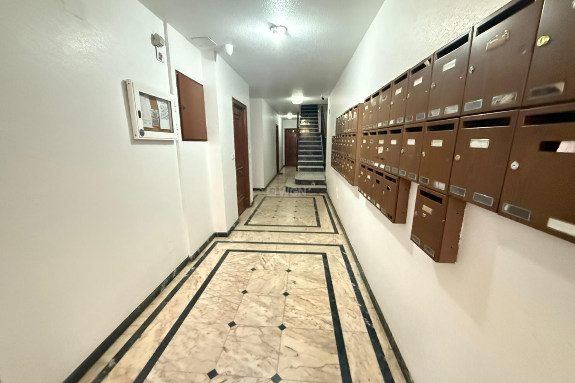 Odsprzedaż - Mieszkanie w bloku - Torrevieja - Playa del Cura