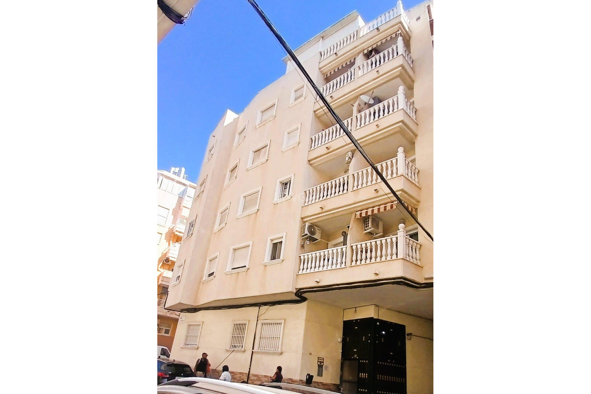 Odsprzedaż - Mieszkanie w bloku - Torrevieja - Playa del Cura