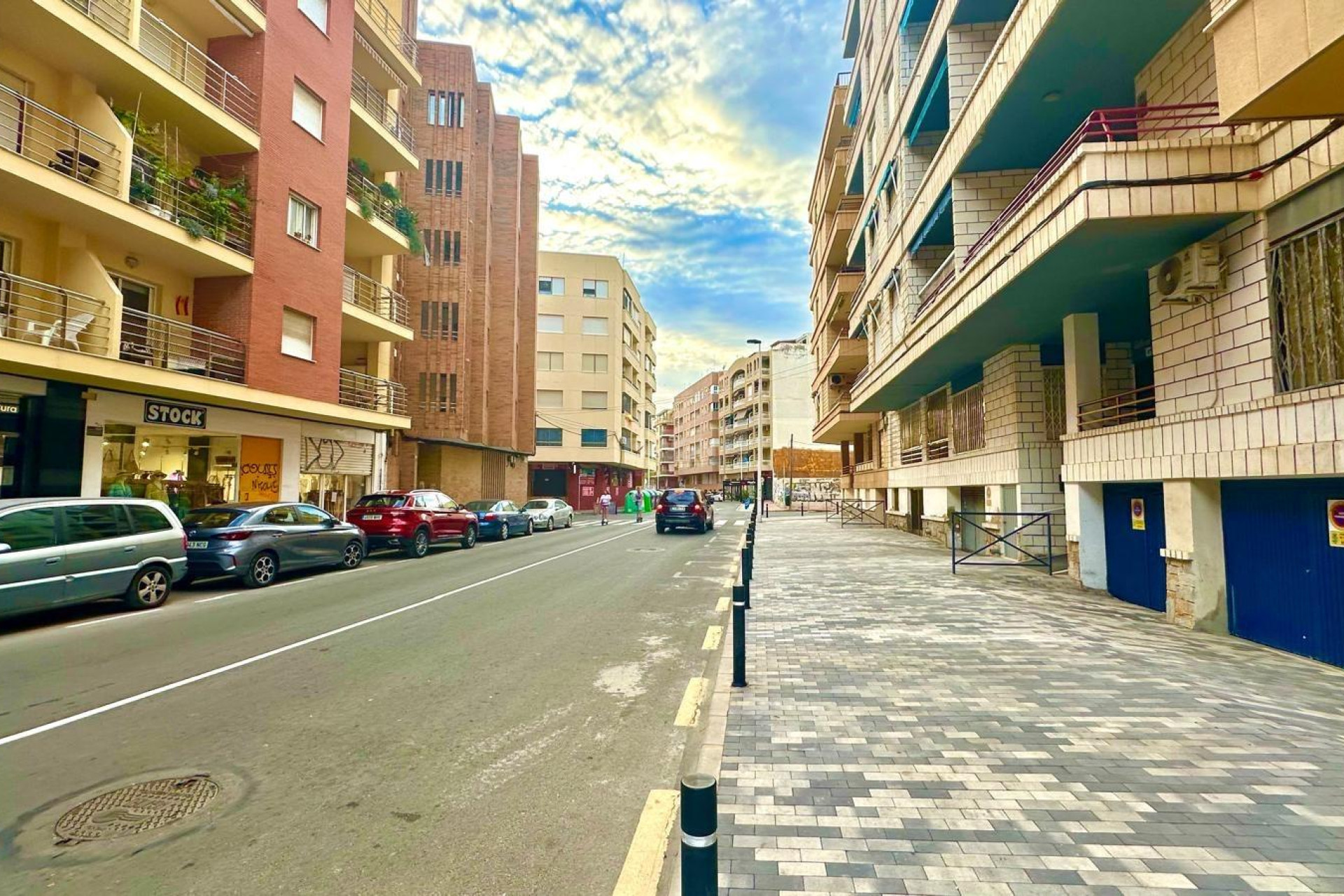 Odsprzedaż - Mieszkanie w bloku - Torrevieja - Playa del Cura