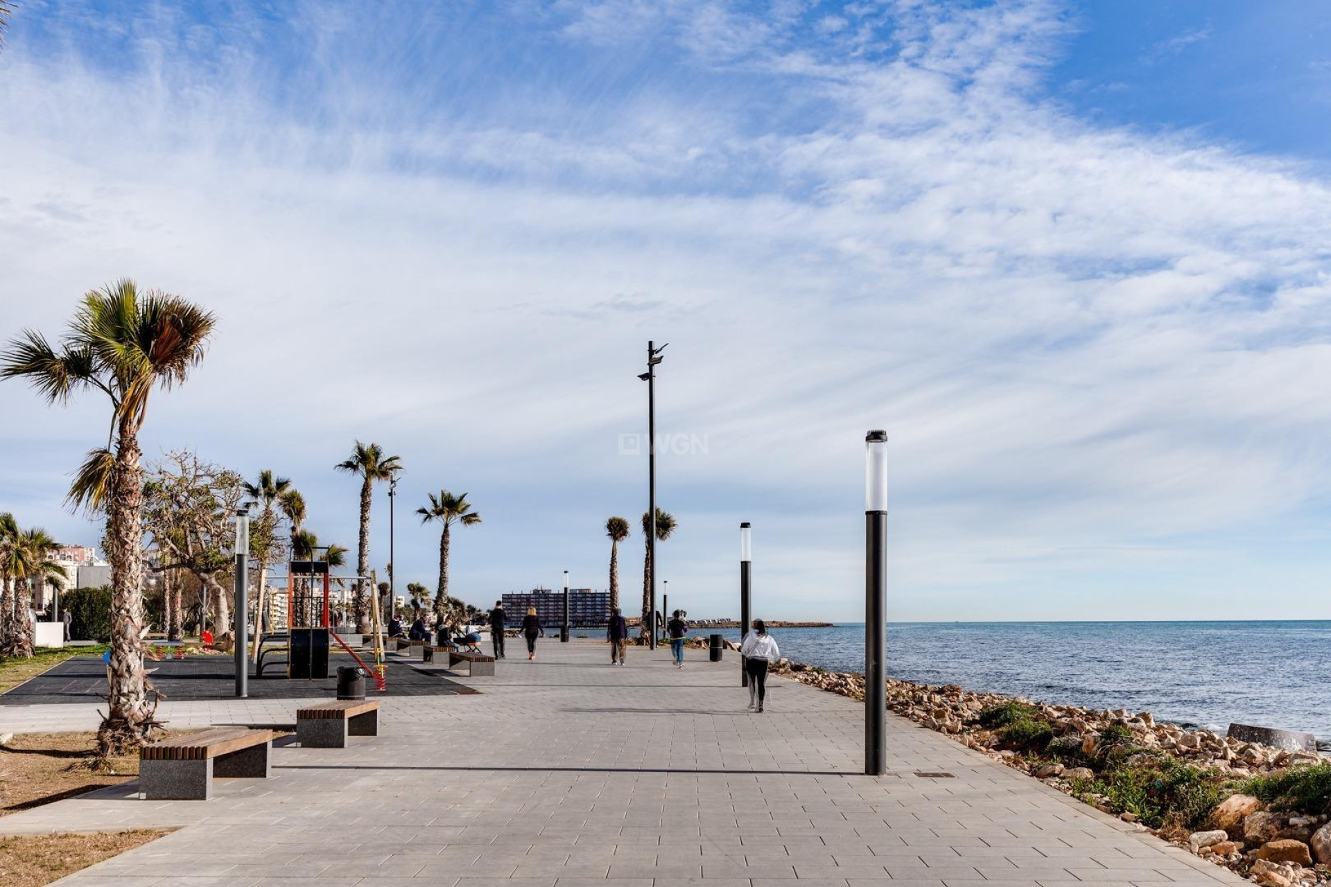 Odsprzedaż - Mieszkanie w bloku - Torrevieja - Playa del Cura