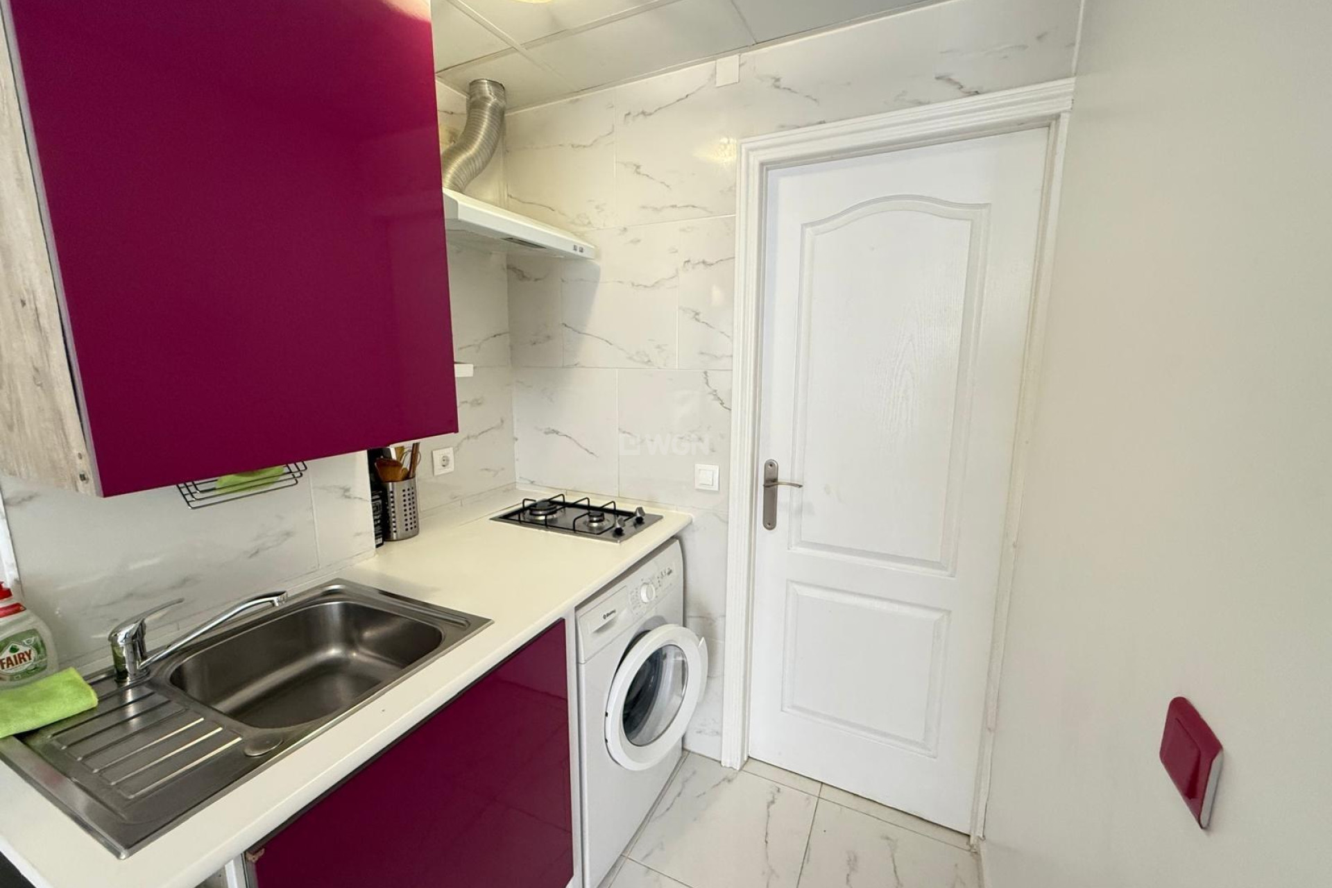 Odsprzedaż - Mieszkanie w bloku - Torrevieja - Playa del Cura