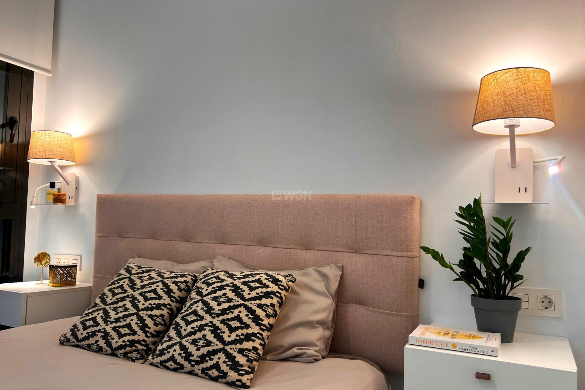 Odsprzedaż - Mieszkanie w bloku - Torrevieja - Playa del Cura