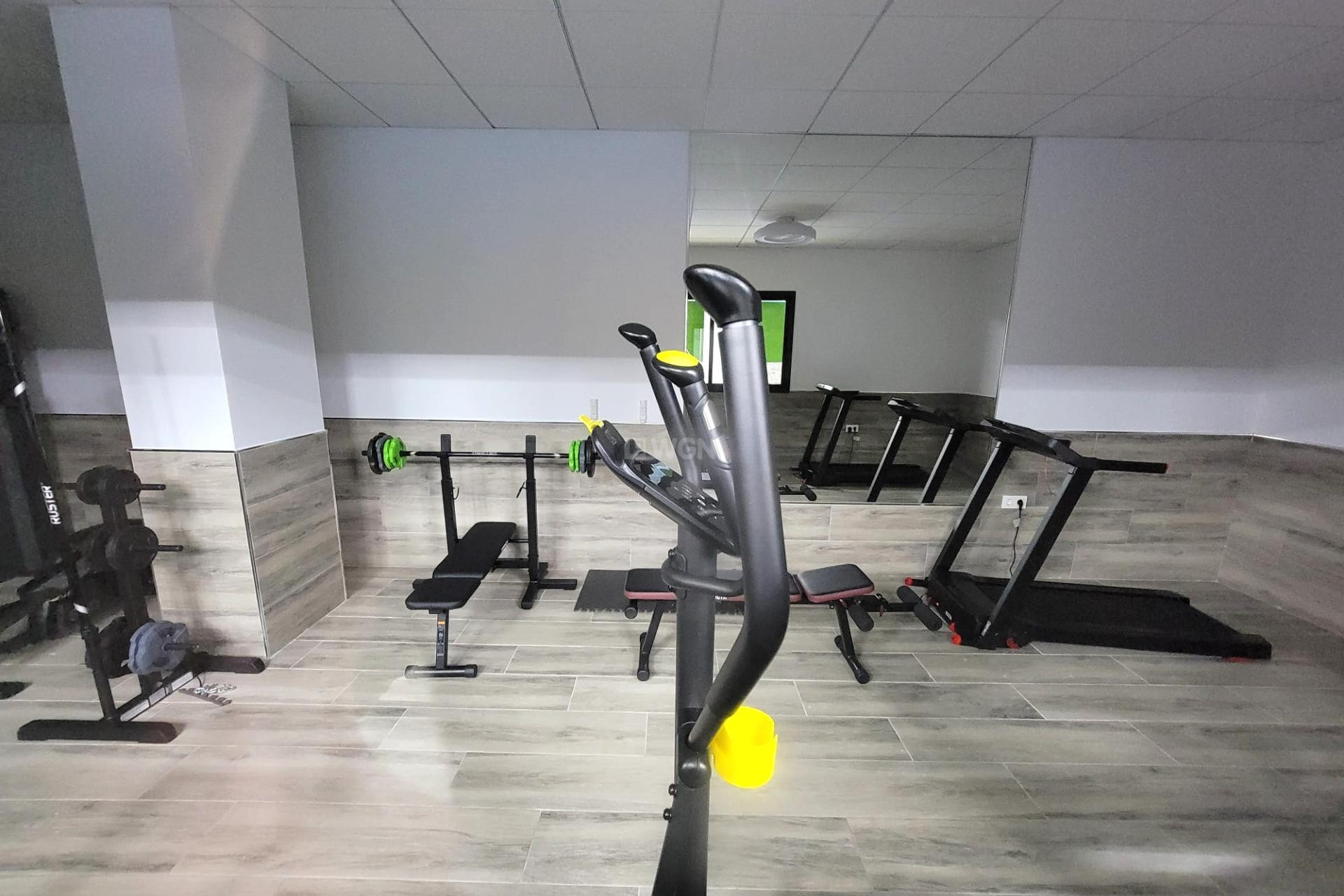 Odsprzedaż - Mieszkanie w bloku - Torrevieja - Playa del Cura