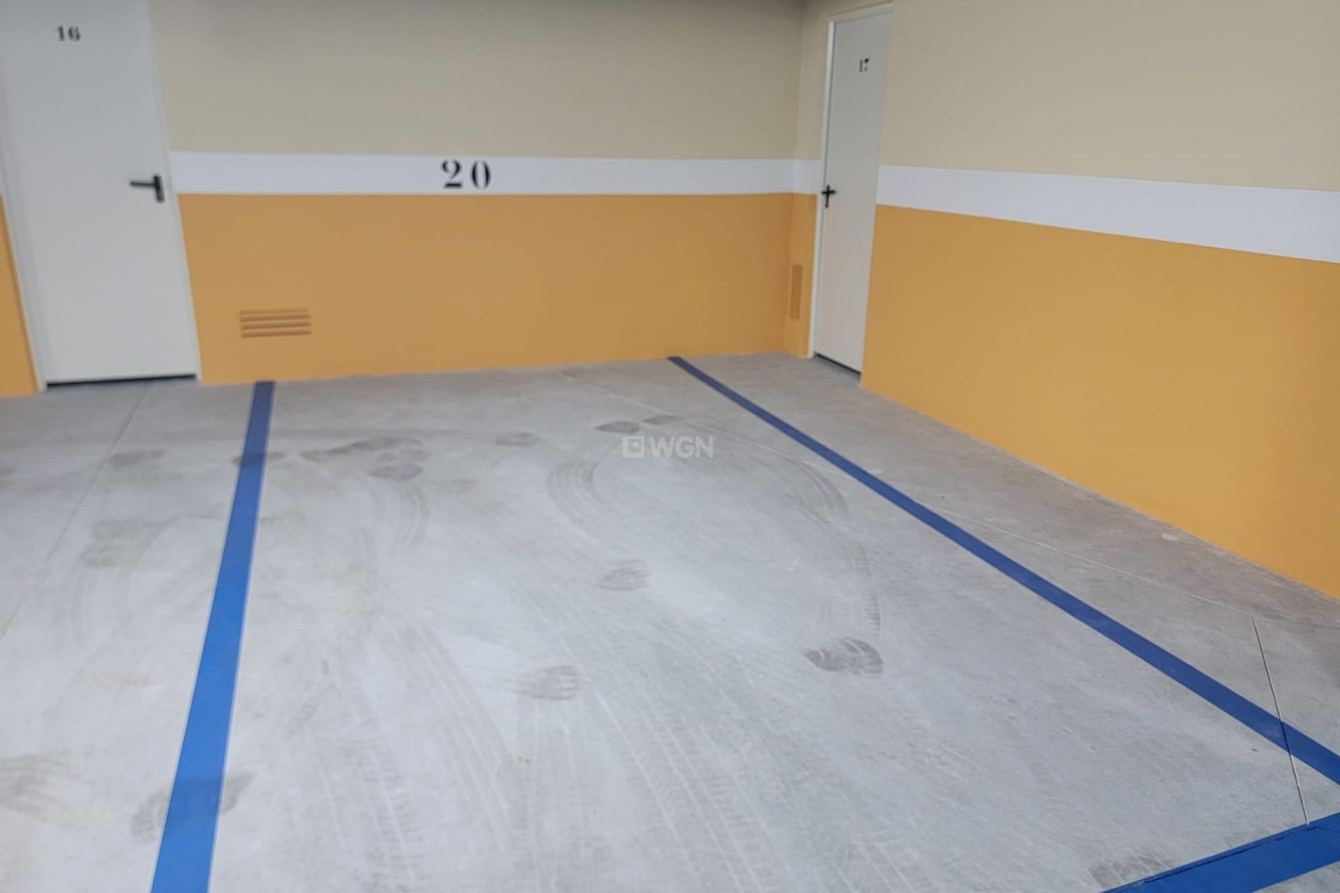 Odsprzedaż - Mieszkanie w bloku - Torrevieja - Playa del Cura