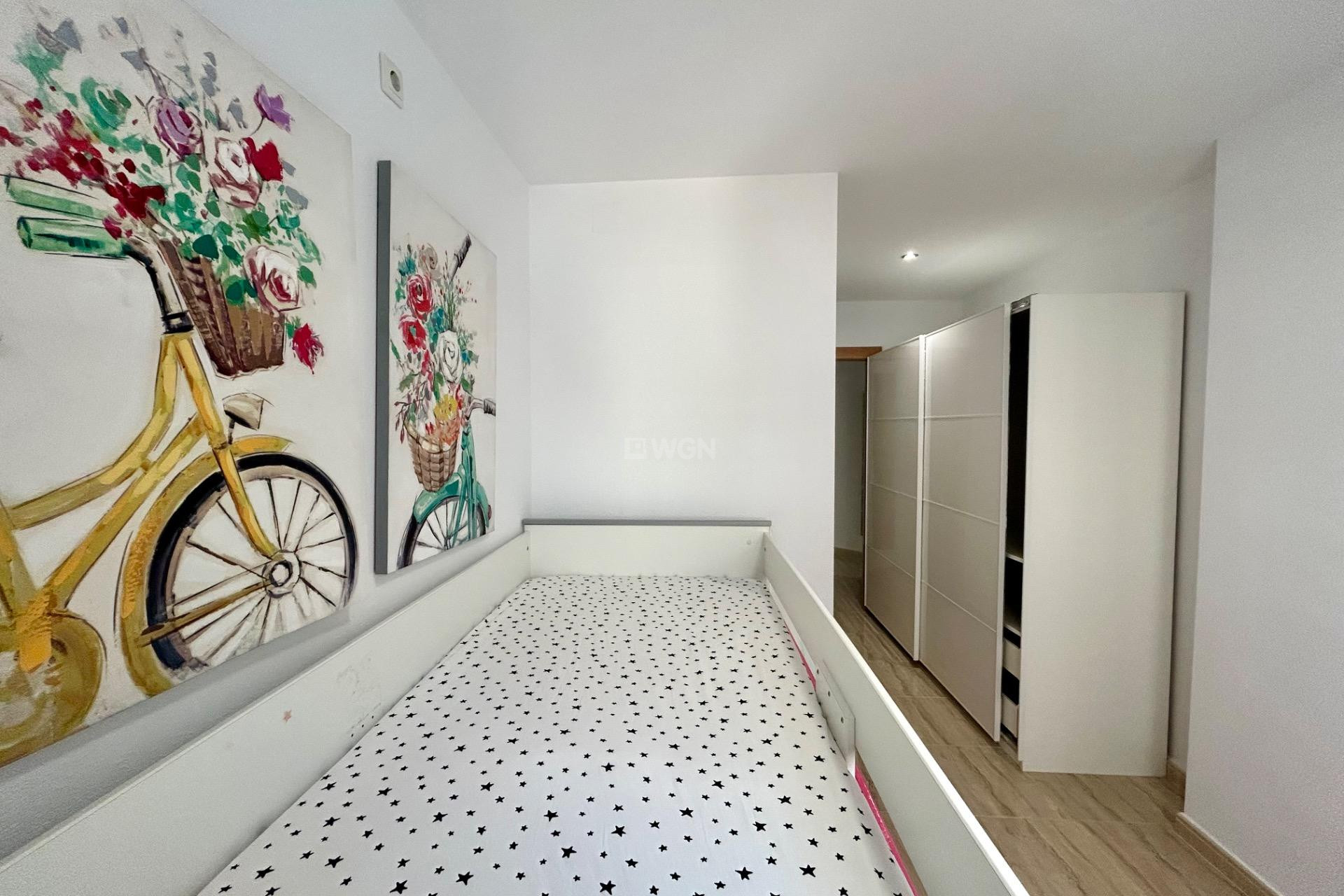 Odsprzedaż - Mieszkanie w bloku - Torrevieja - Playa del Cura