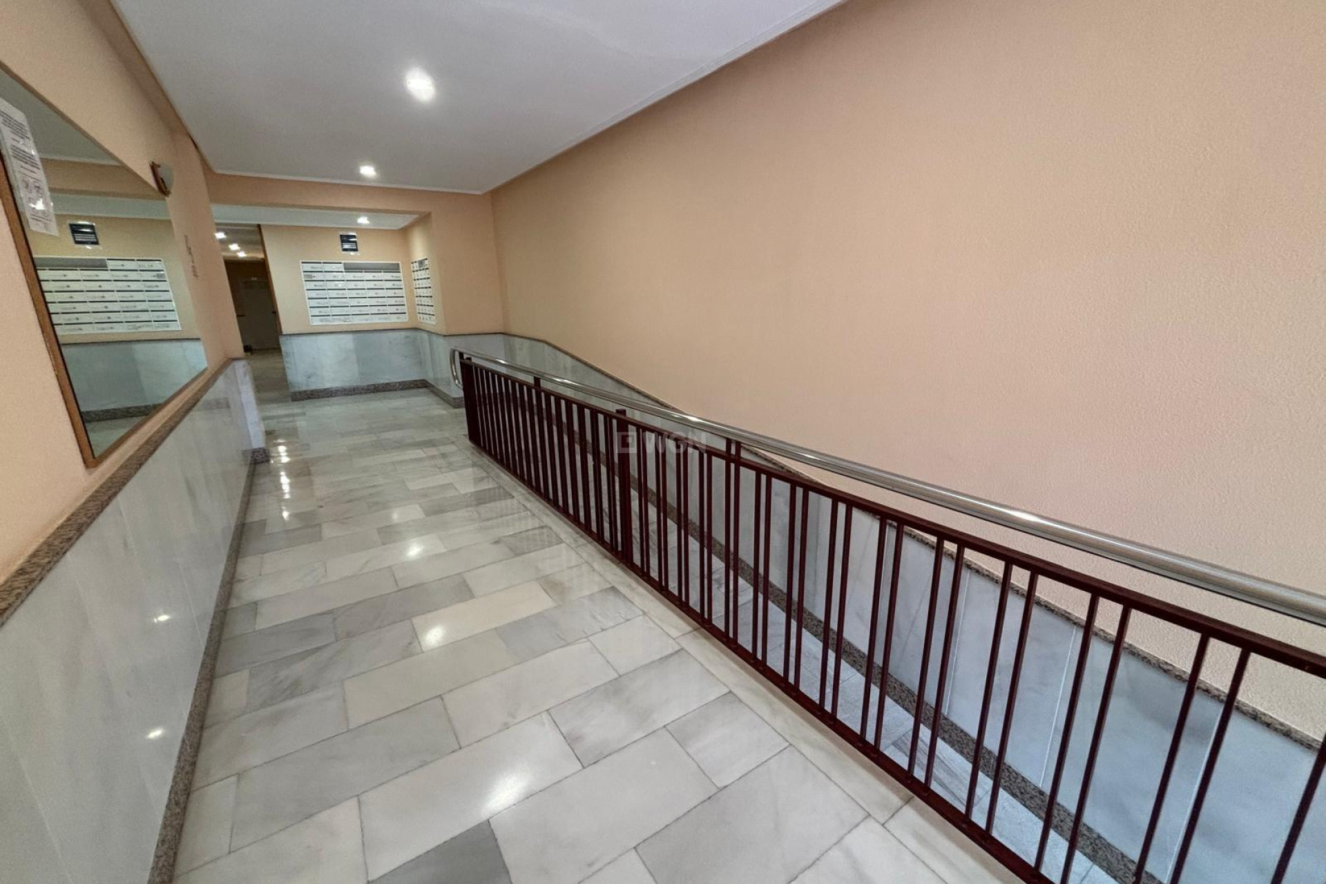 Odsprzedaż - Mieszkanie w bloku - Torrevieja - Playa del Cura