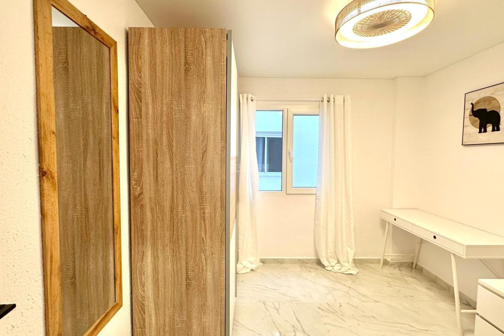 Odsprzedaż - Mieszkanie w bloku - Torrevieja - Playa del Cura