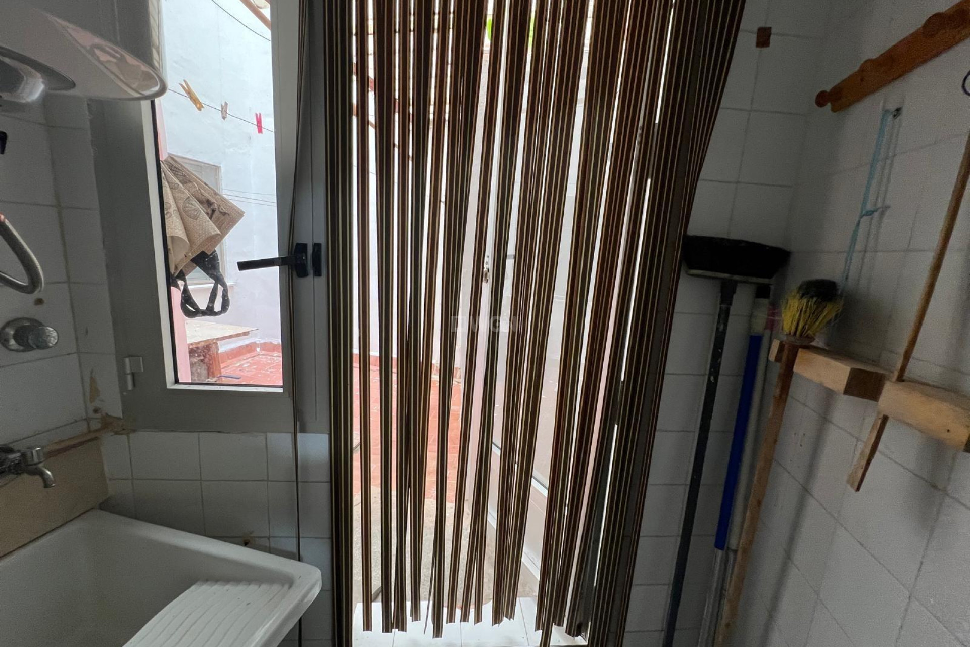 Odsprzedaż - Mieszkanie w bloku - Torrevieja - Playa del Cura