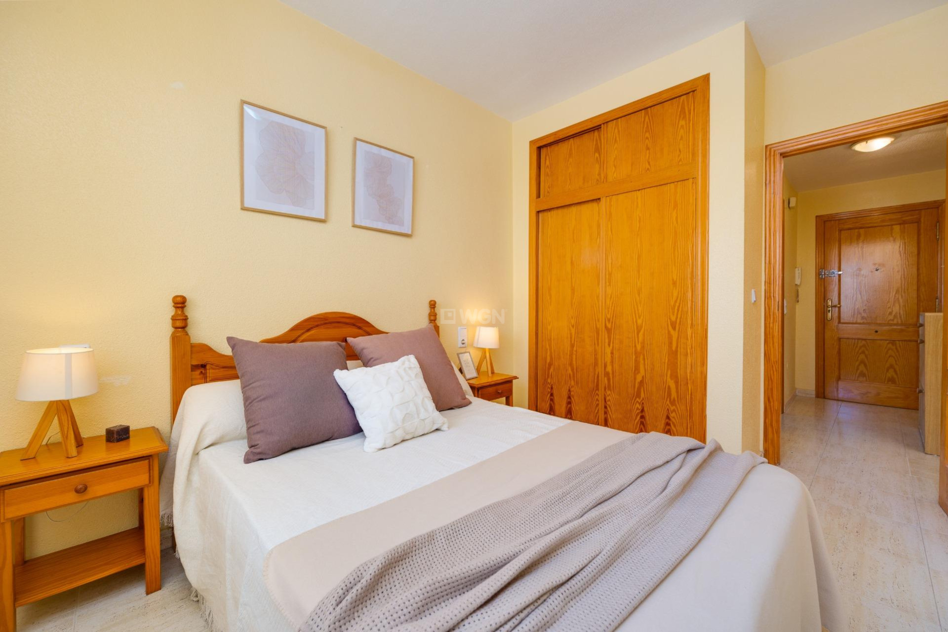 Odsprzedaż - Mieszkanie w bloku - Torrevieja - Playa del Cura