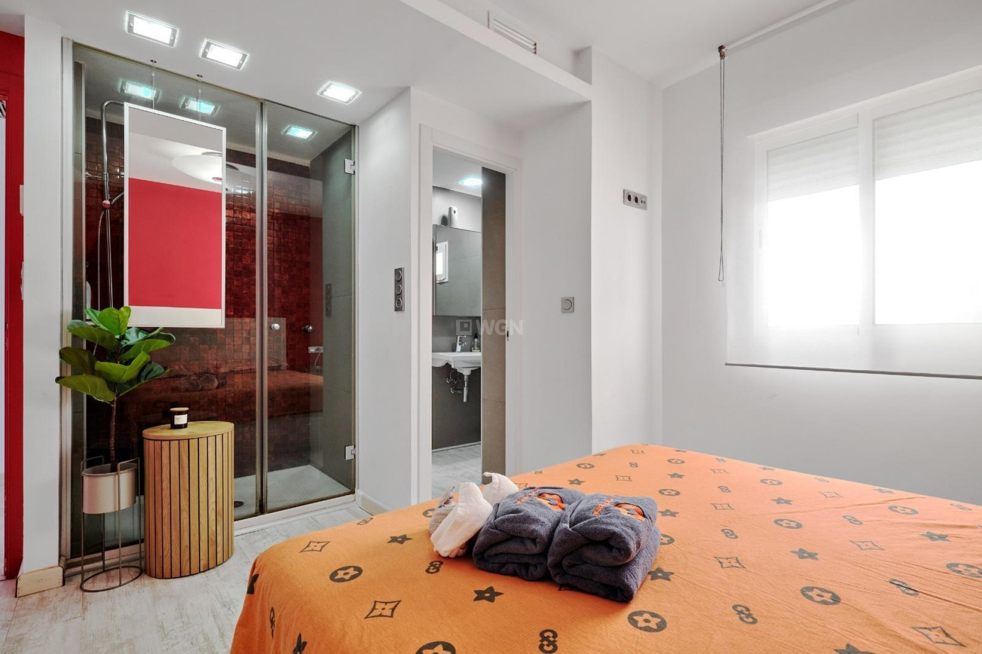 Odsprzedaż - Mieszkanie w bloku - Torrevieja - Playa del Cura