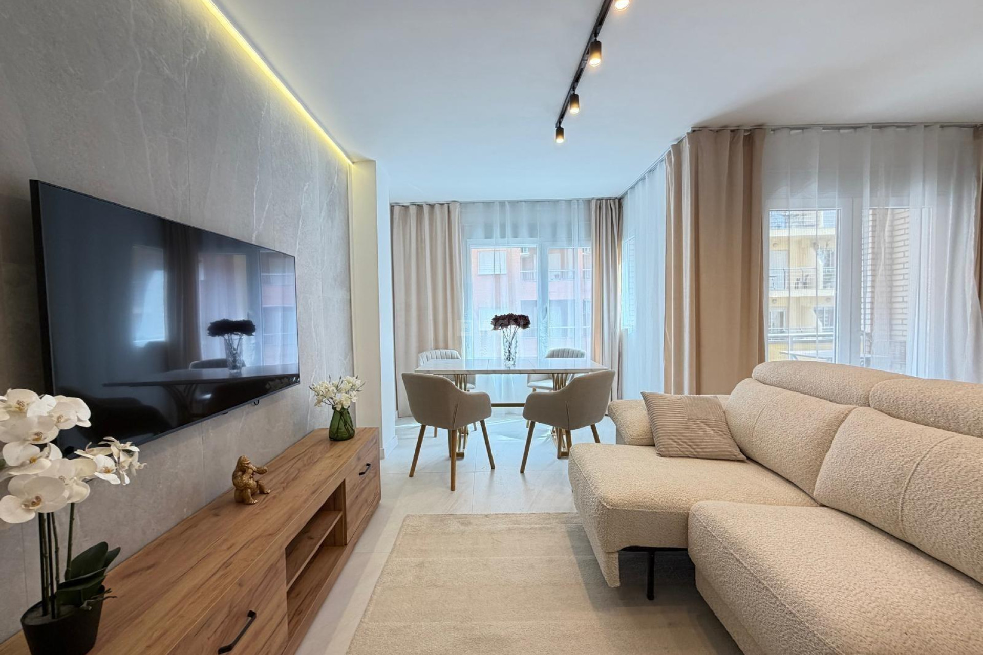 Odsprzedaż - Mieszkanie w bloku - Torrevieja - Playa del Cura