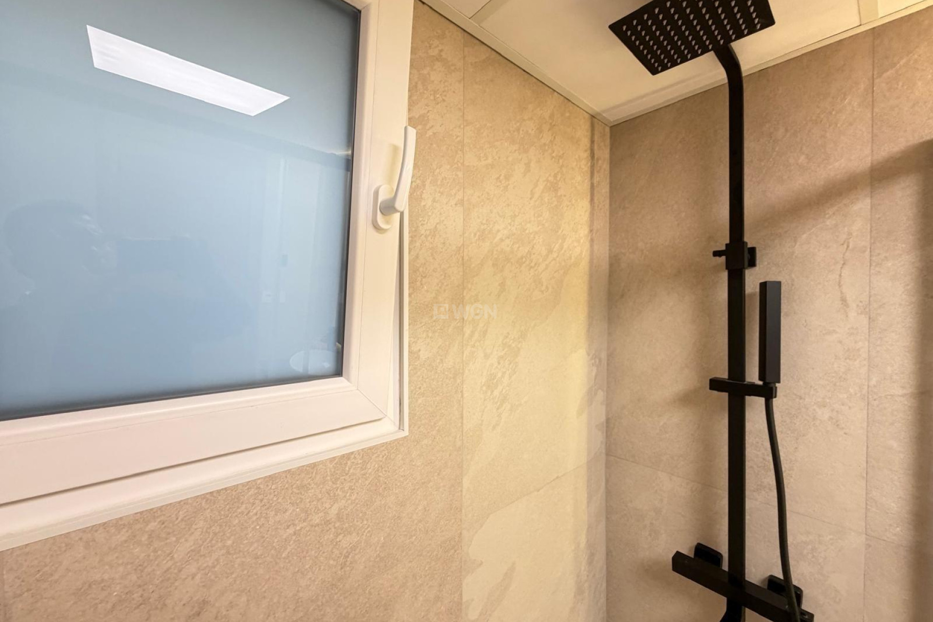 Odsprzedaż - Mieszkanie w bloku - Torrevieja - Playa del Cura