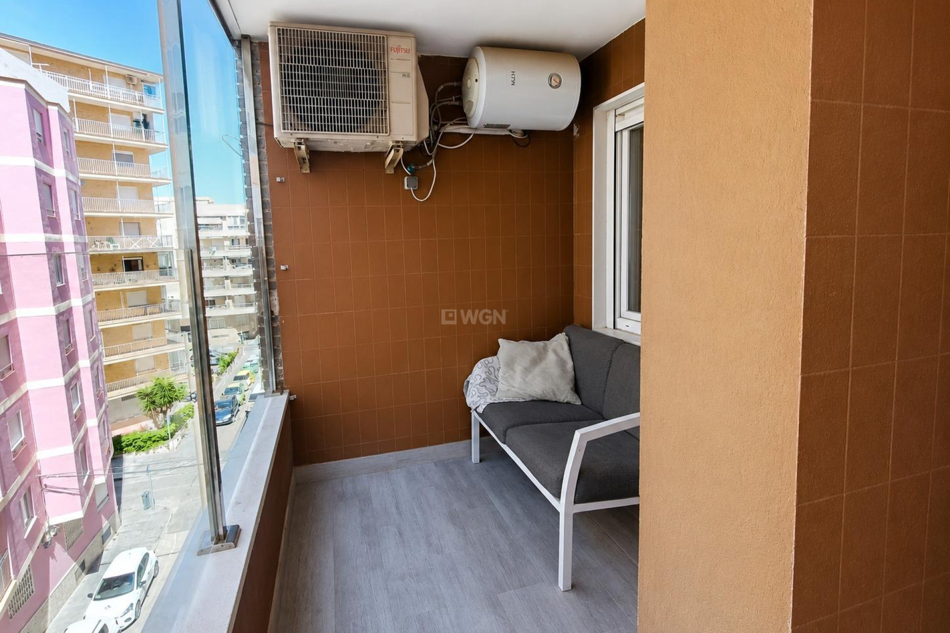 Odsprzedaż - Mieszkanie w bloku - Torrevieja - Playa del Cura