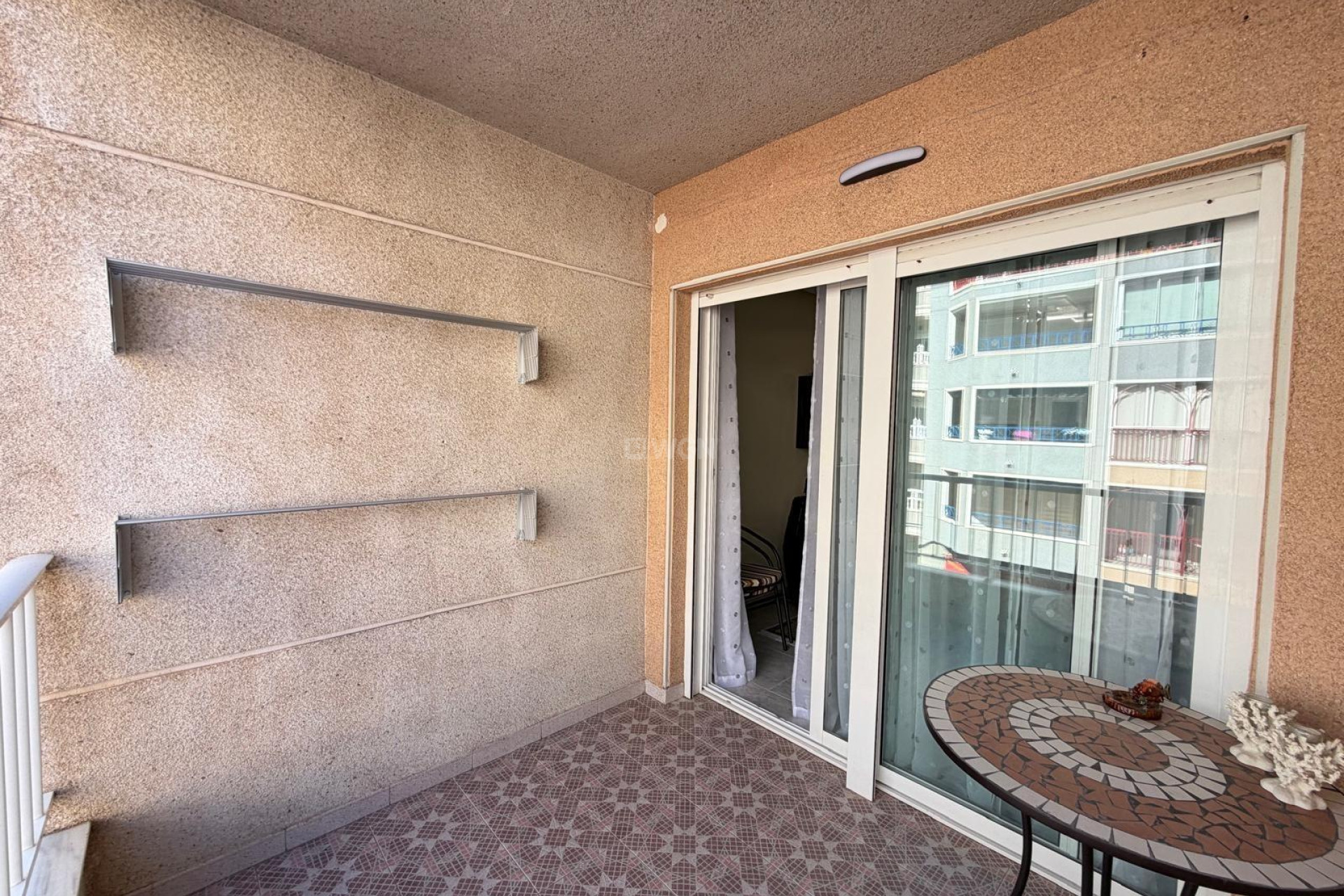 Odsprzedaż - Mieszkanie w bloku - Torrevieja - Playa del Cura