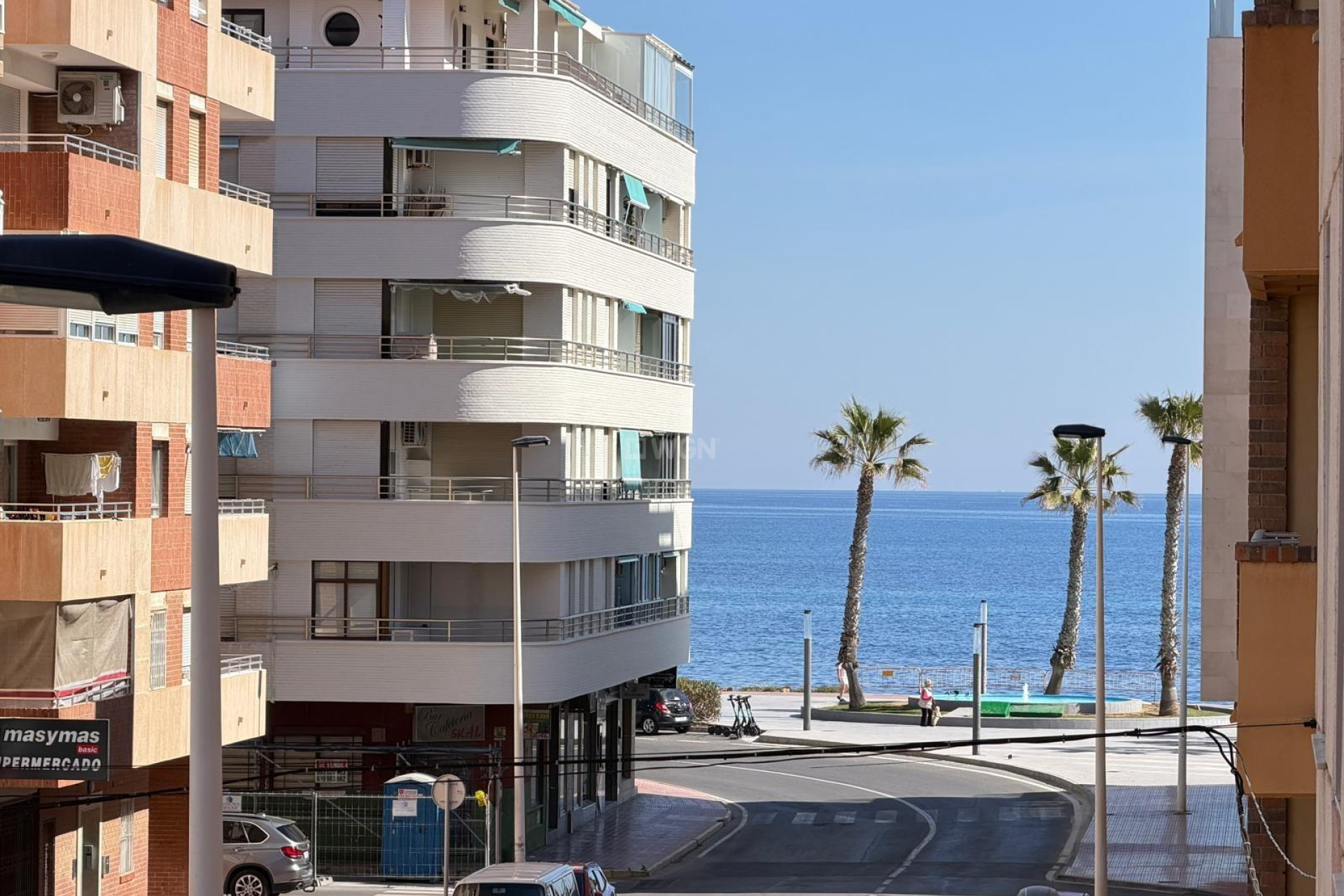 Odsprzedaż - Mieszkanie w bloku - Torrevieja - Playa del Cura