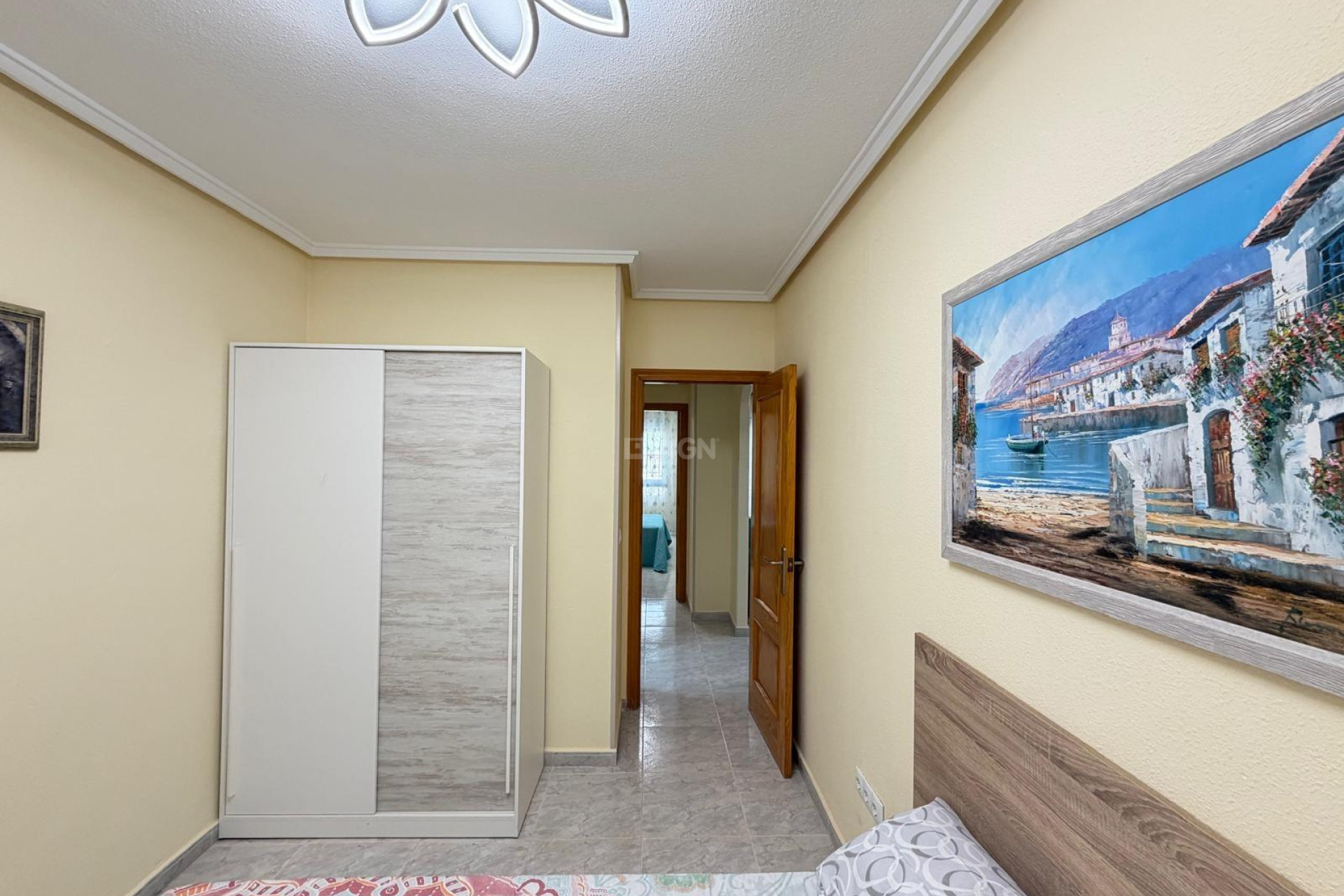 Odsprzedaż - Mieszkanie w bloku - Torrevieja - Playa del Cura