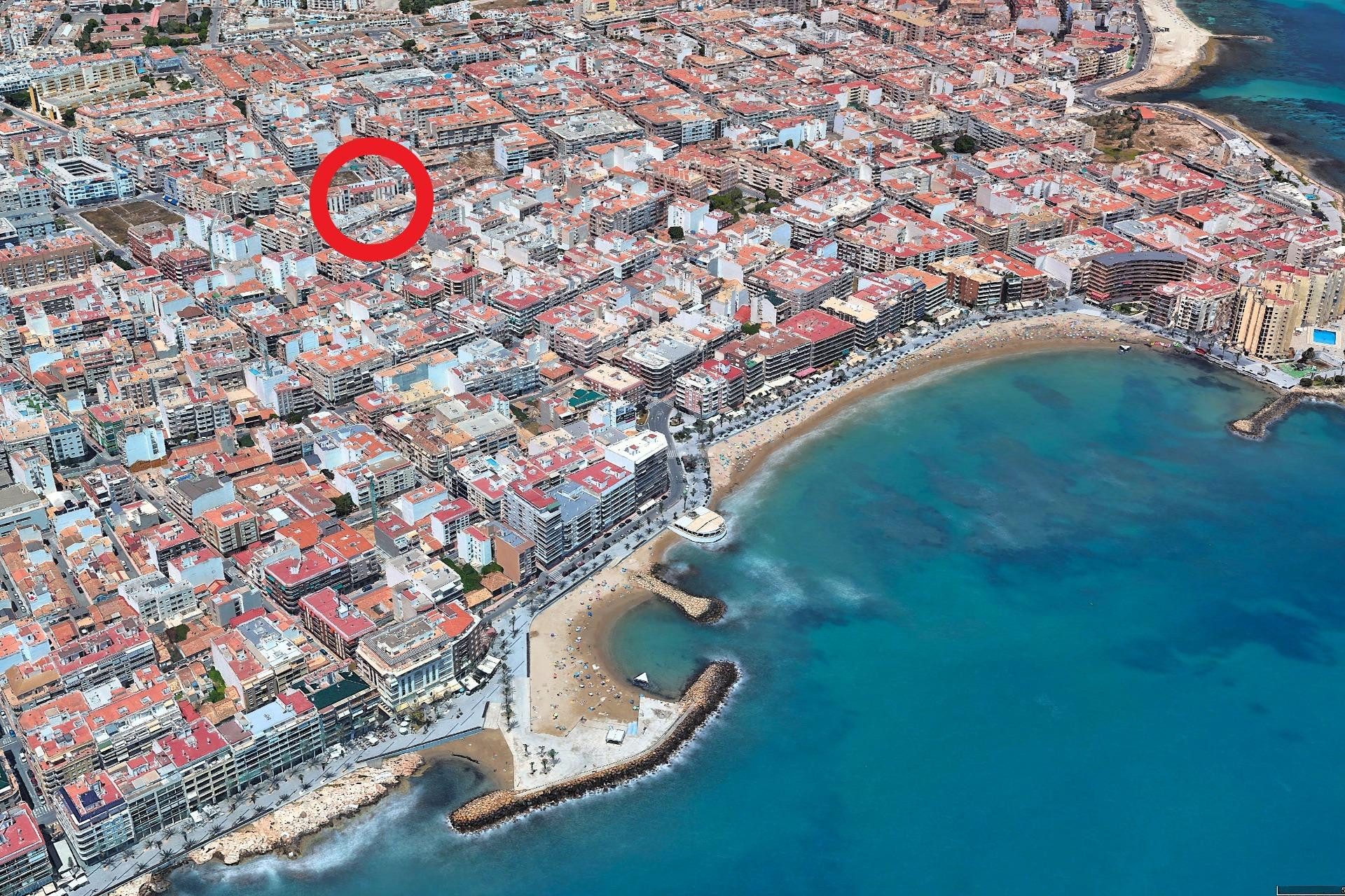 Odsprzedaż - Mieszkanie w bloku - Torrevieja - Playa del Cura