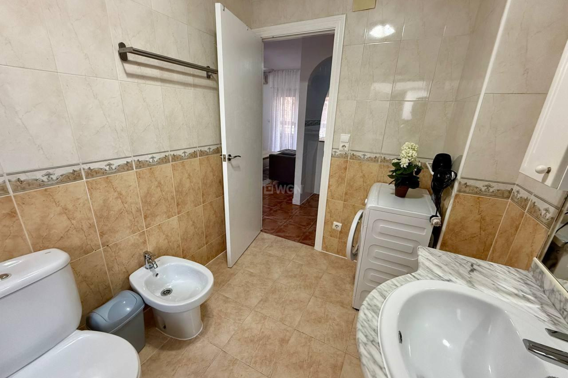 Odsprzedaż - Mieszkanie w bloku - Torrevieja - Playa del Cura