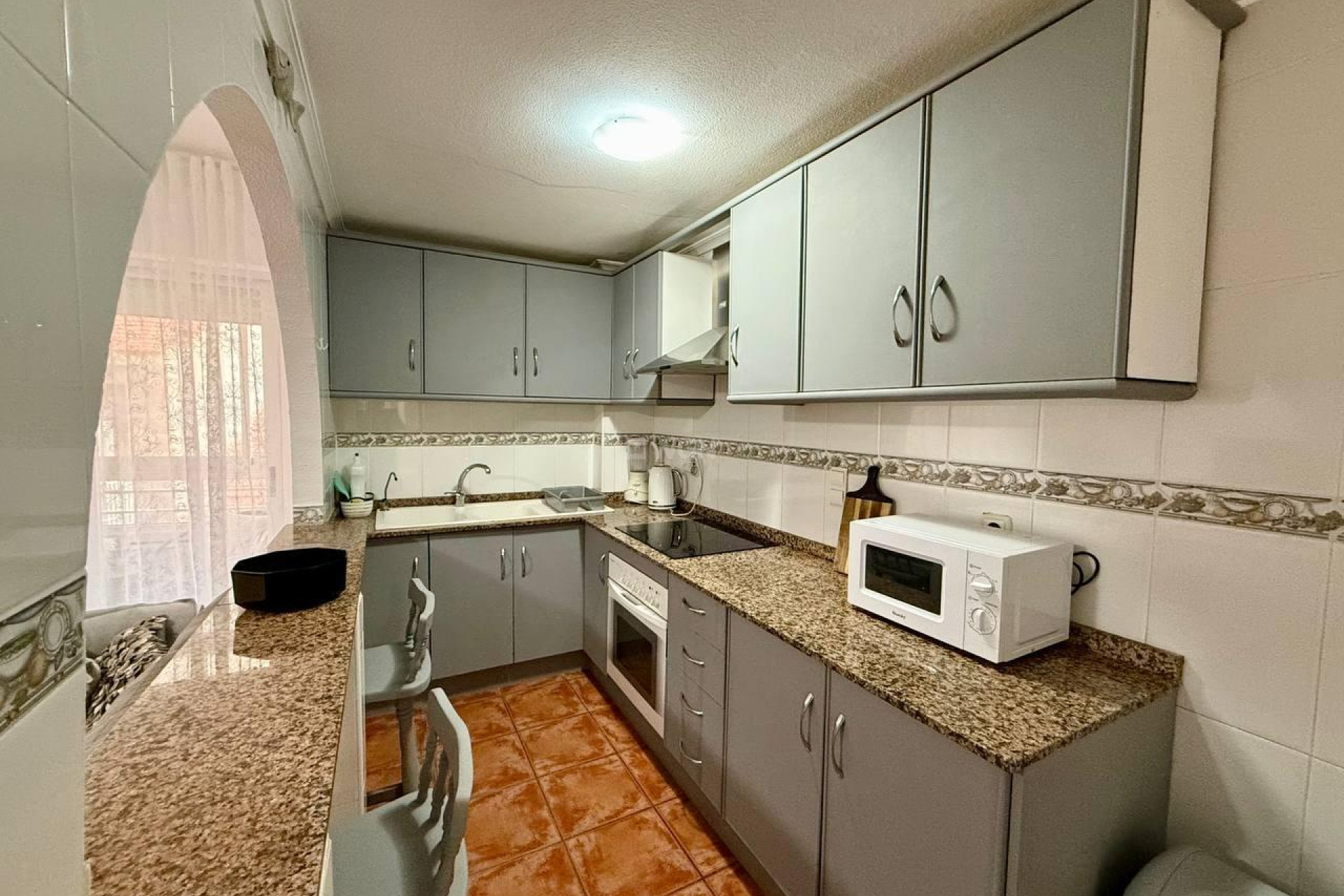 Odsprzedaż - Mieszkanie w bloku - Torrevieja - Playa del Cura