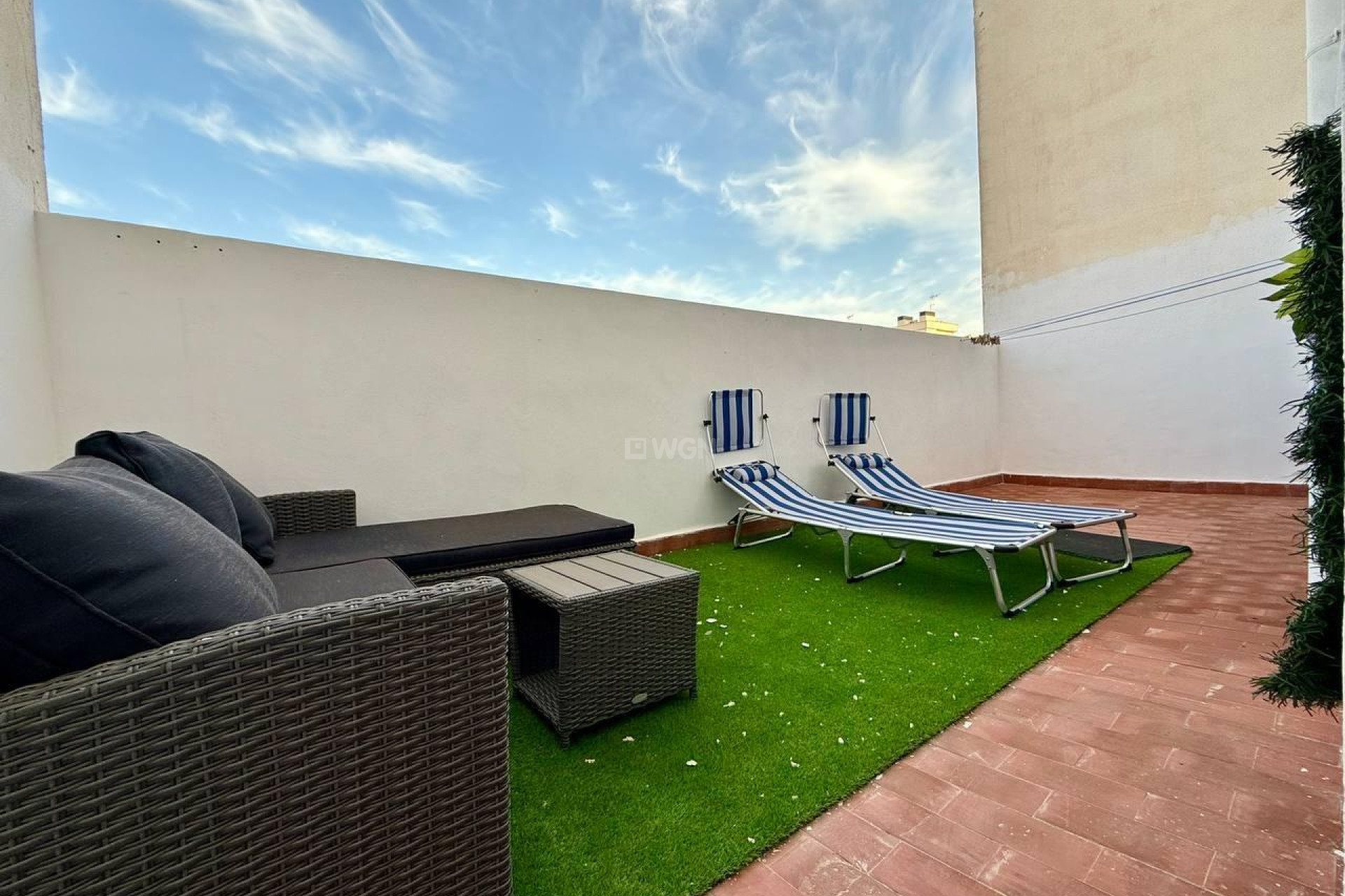 Odsprzedaż - Mieszkanie w bloku - Torrevieja - Playa del Cura