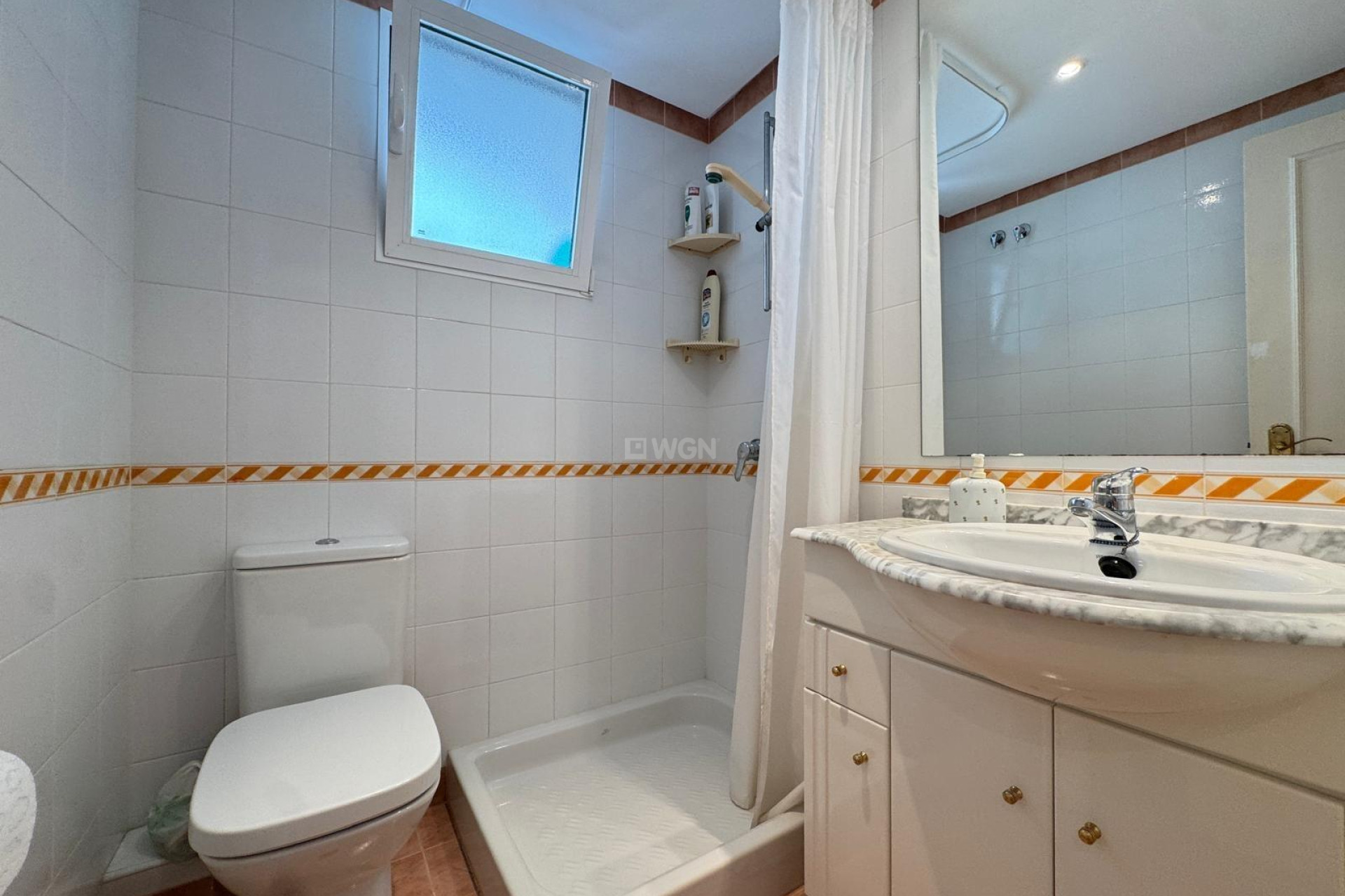 Odsprzedaż - Mieszkanie w bloku - Torrevieja - Playa del Cura