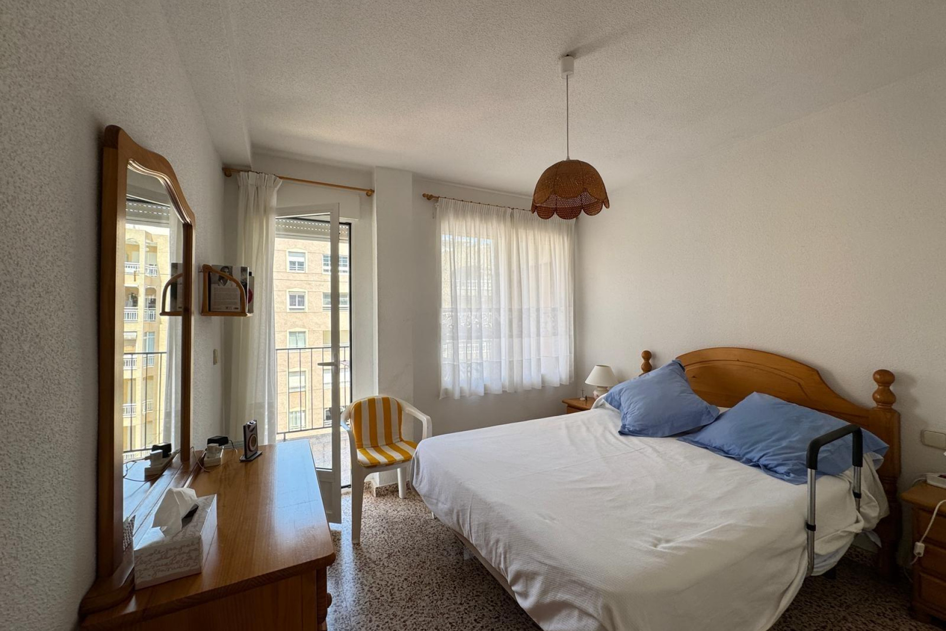 Odsprzedaż - Mieszkanie w bloku - Torrevieja - Playa del Cura