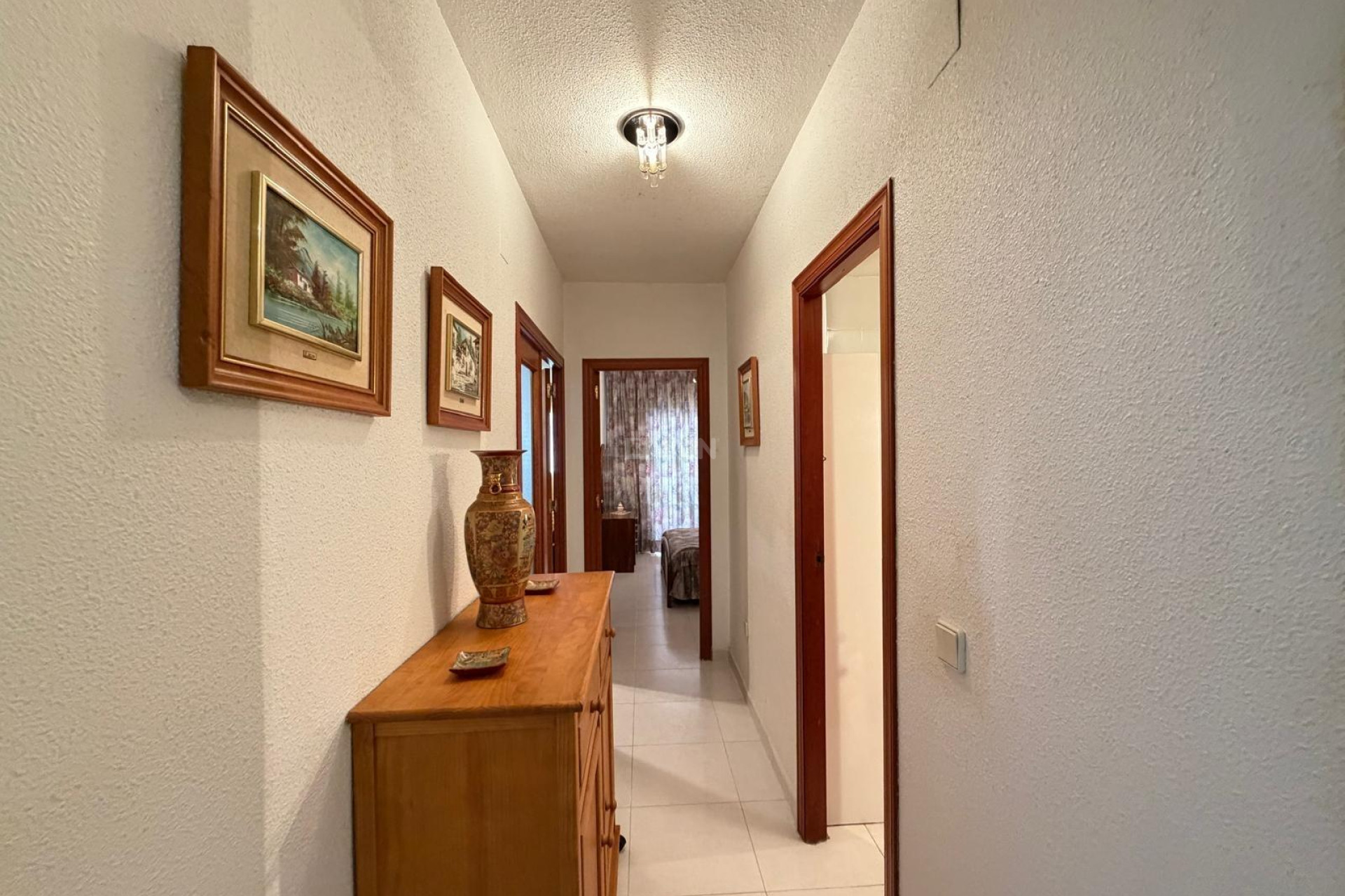 Odsprzedaż - Mieszkanie w bloku - Torrevieja - Playa del Cura