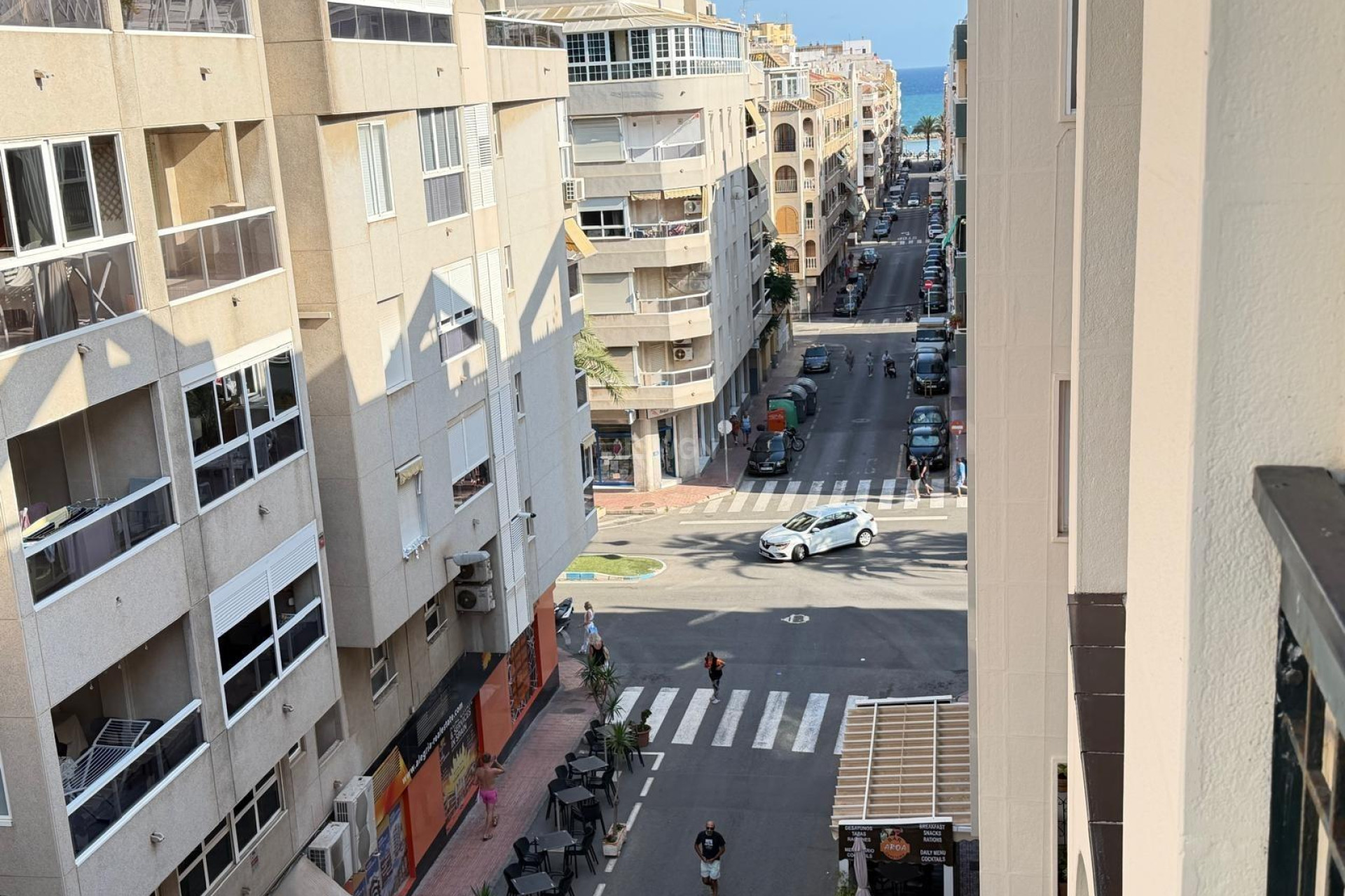 Odsprzedaż - Mieszkanie w bloku - Torrevieja - Playa del Cura