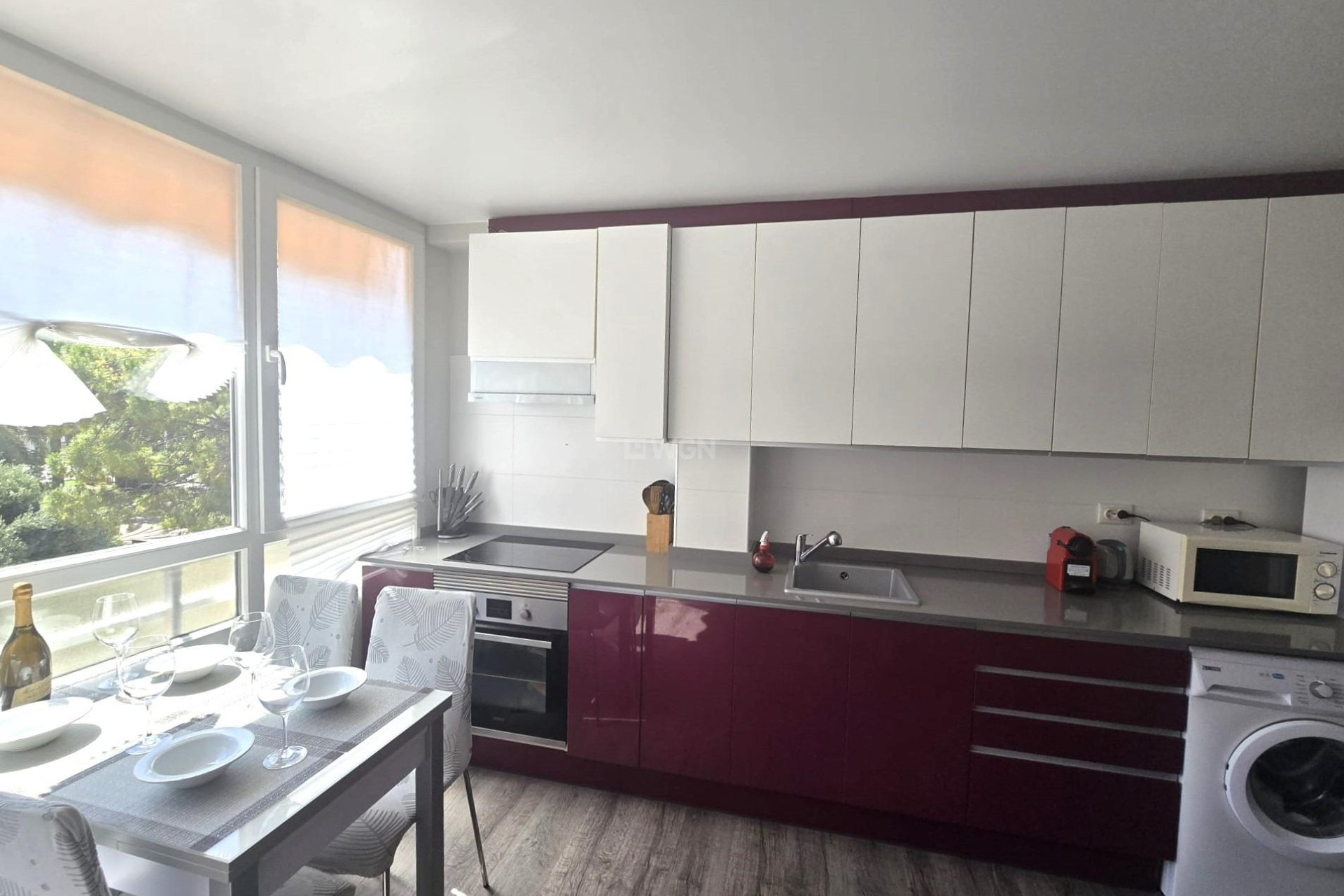 Odsprzedaż - Mieszkanie w bloku - Torrevieja - Playa del Cura