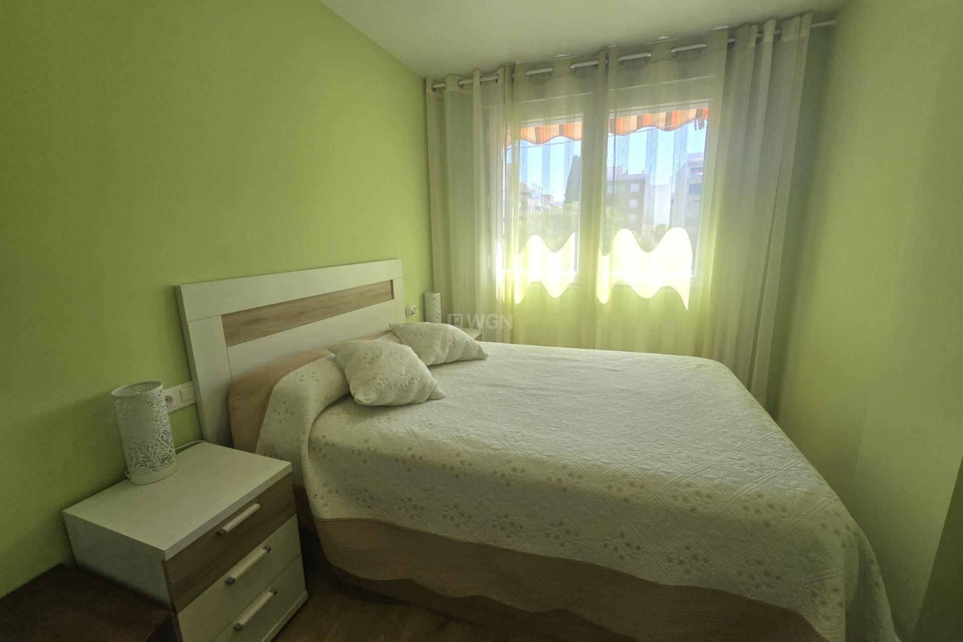 Odsprzedaż - Mieszkanie w bloku - Torrevieja - Playa del Cura