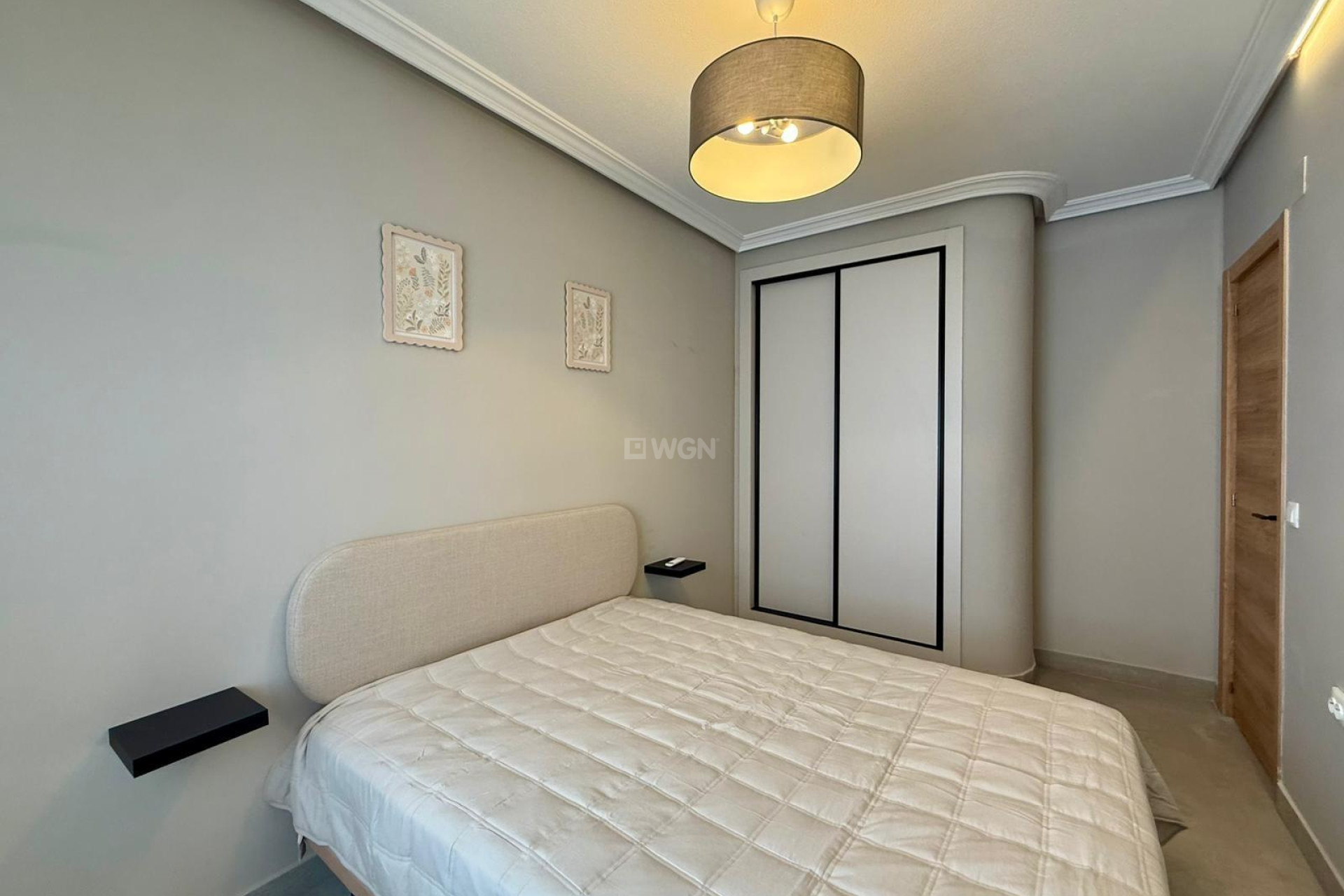 Odsprzedaż - Mieszkanie w bloku - Torrevieja - Playa del Cura