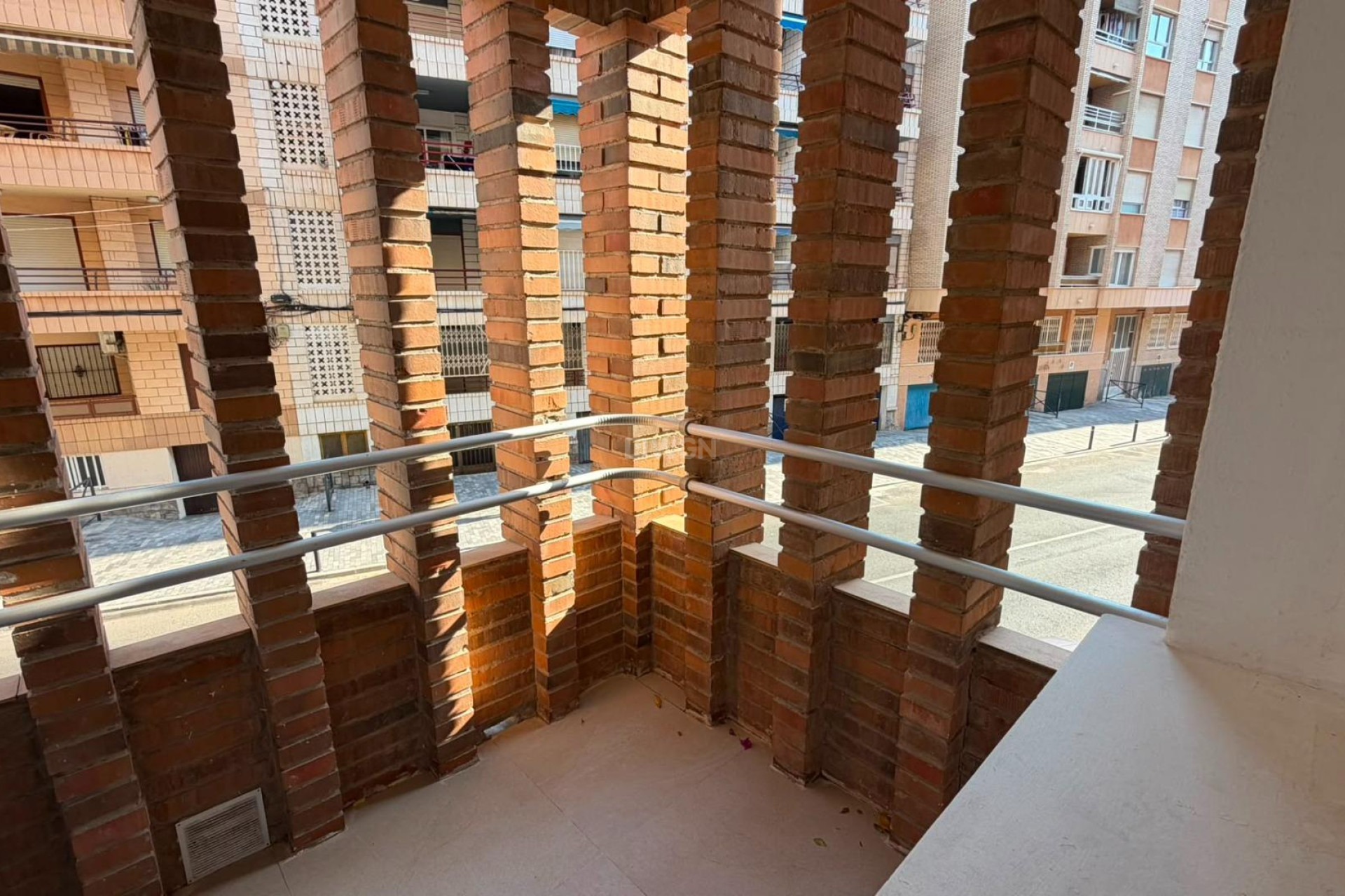 Odsprzedaż - Mieszkanie w bloku - Torrevieja - Playa del Cura