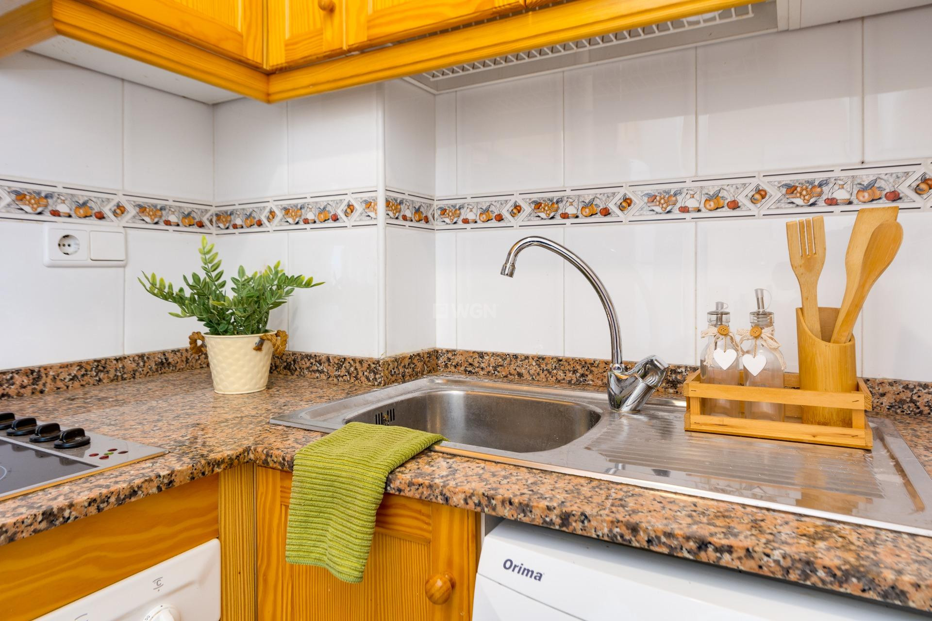 Odsprzedaż - Mieszkanie w bloku - Torrevieja - Playa del Cura