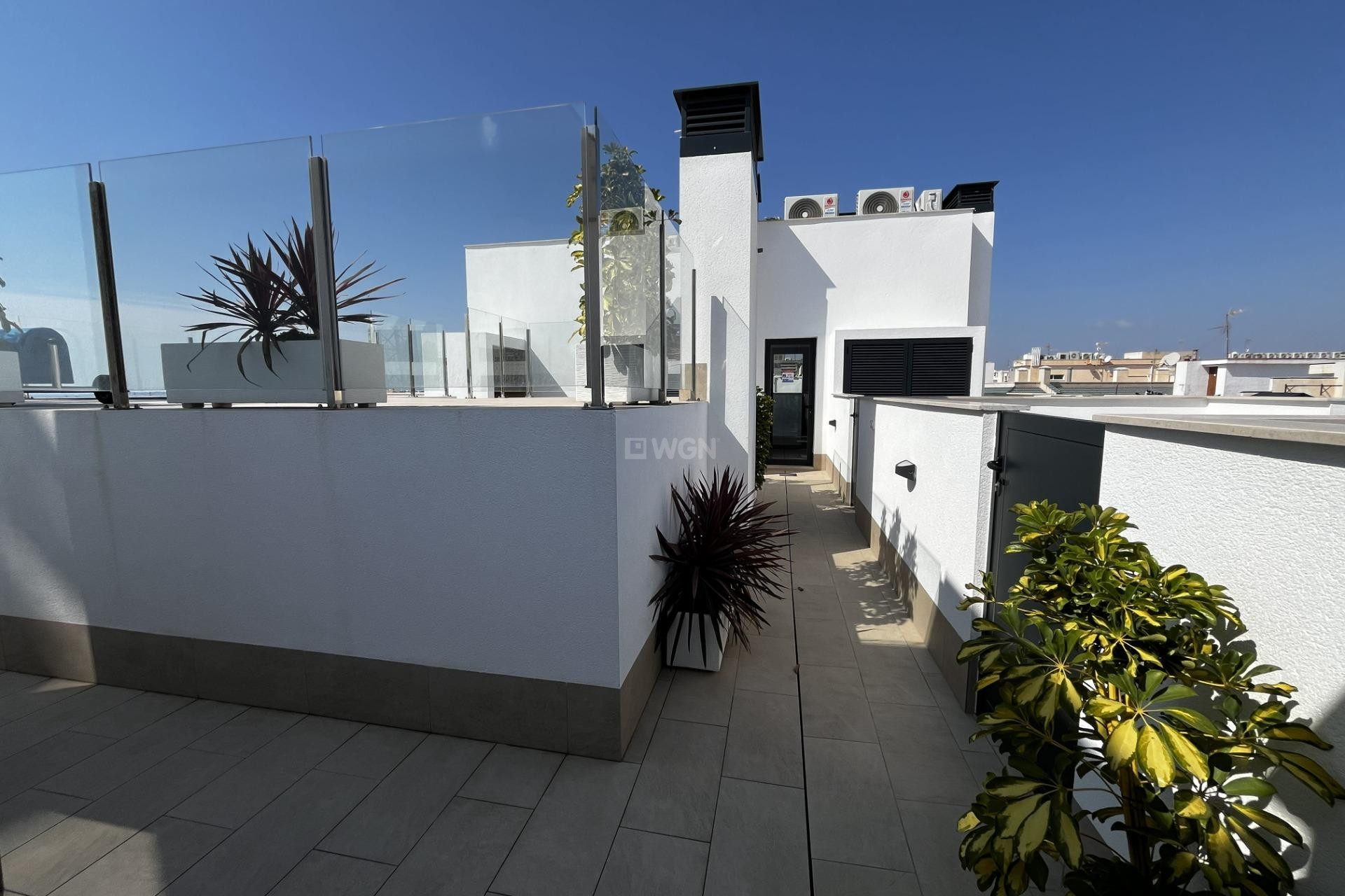 Odsprzedaż - Mieszkanie w bloku - Torrevieja - Playa del Cura
