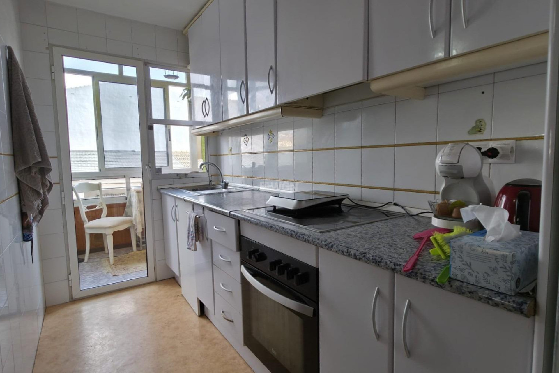 Odsprzedaż - Mieszkanie w bloku - Torrevieja - Playa del Cura
