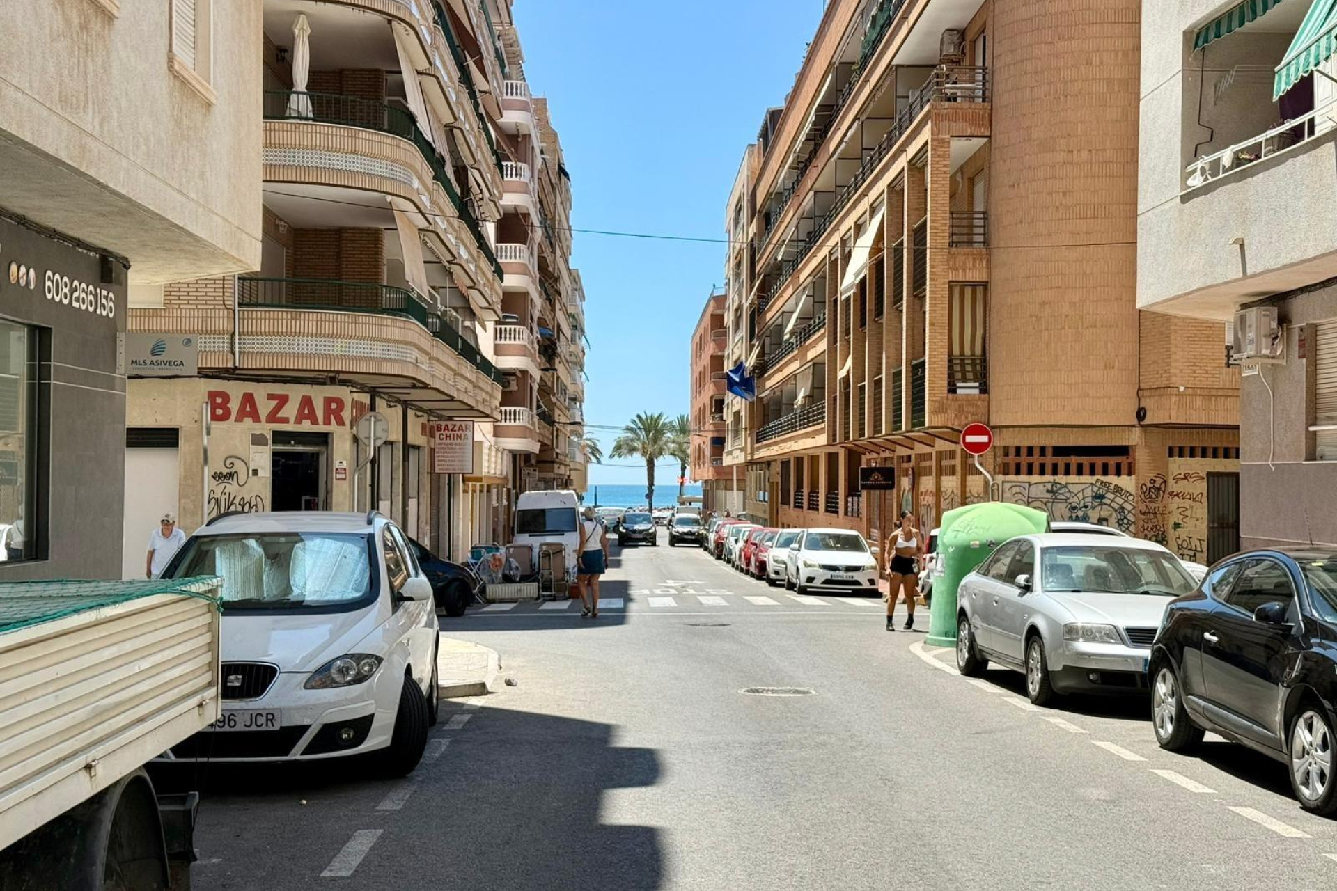 Odsprzedaż - Mieszkanie w bloku - Torrevieja - Playa del Cura