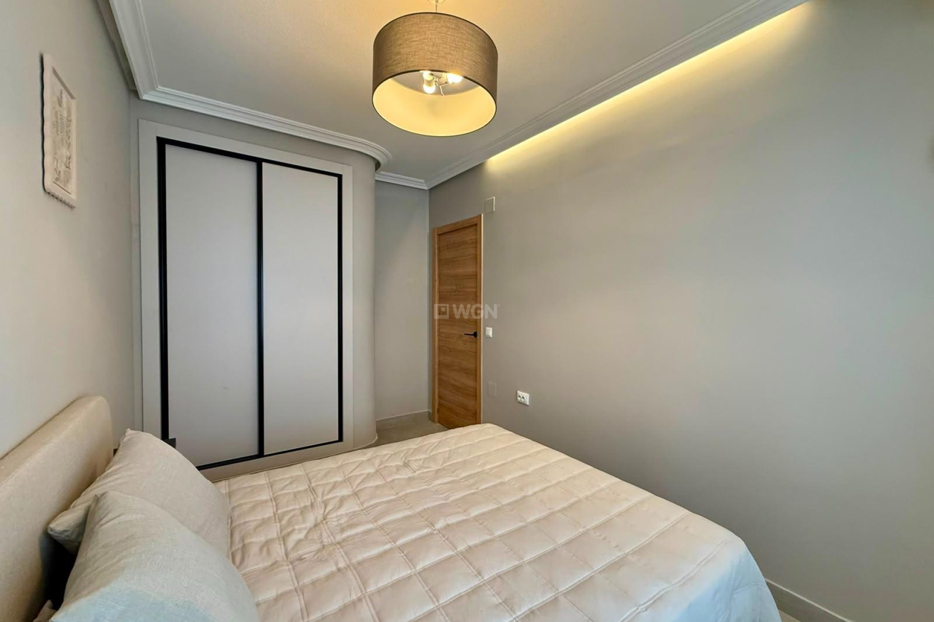 Odsprzedaż - Mieszkanie w bloku - Torrevieja - Playa del Cura