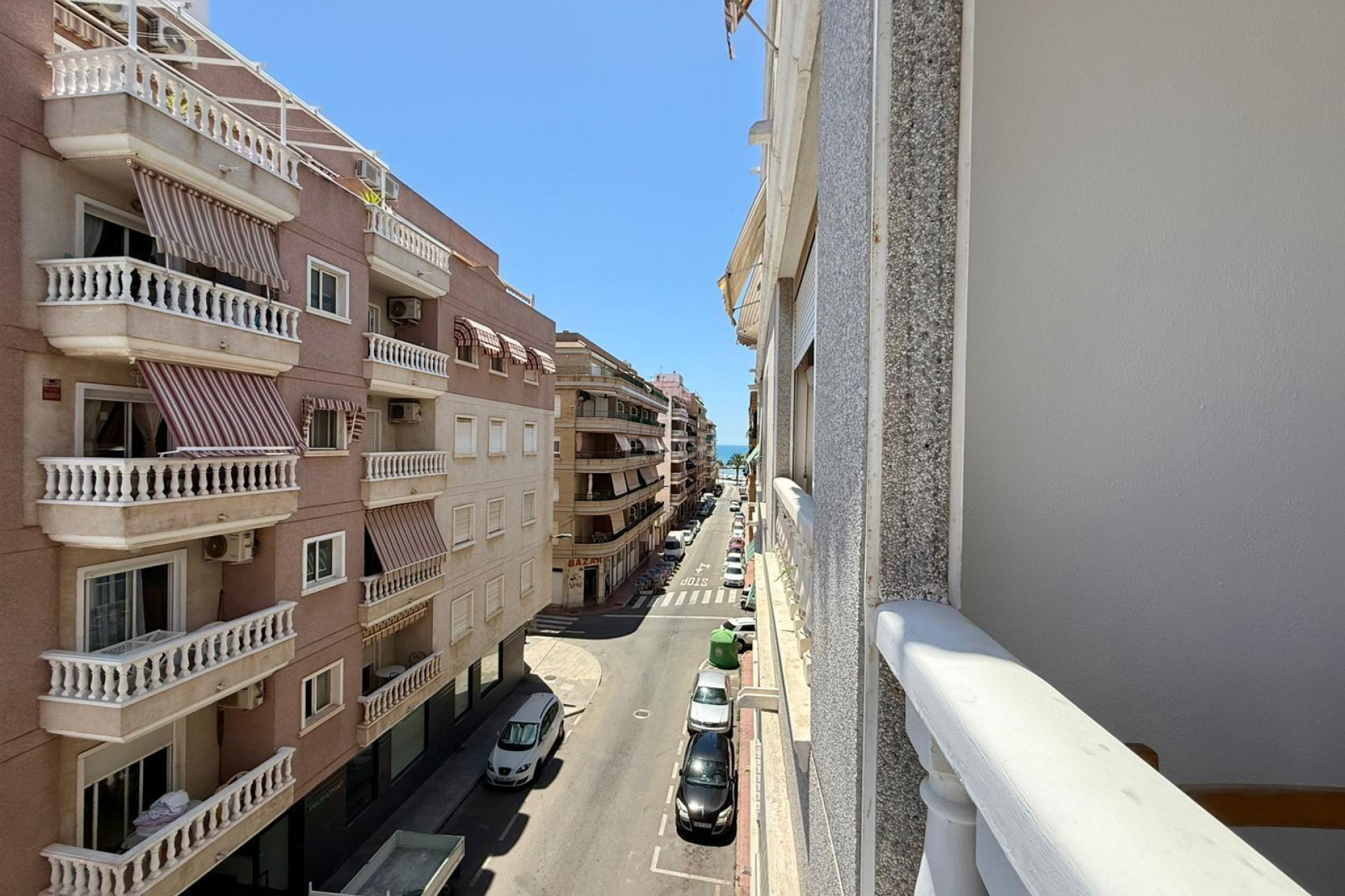 Odsprzedaż - Mieszkanie w bloku - Torrevieja - Playa del Cura
