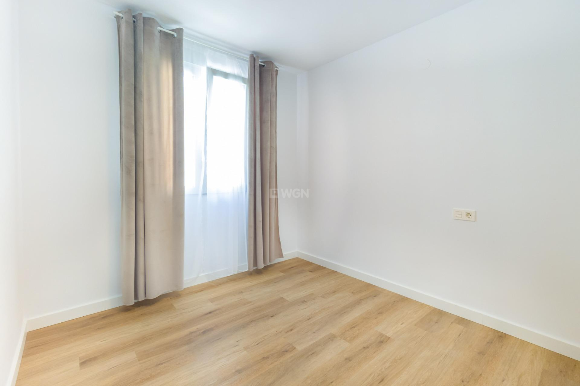 Odsprzedaż - Mieszkanie w bloku - Torrevieja - Playa del Cura