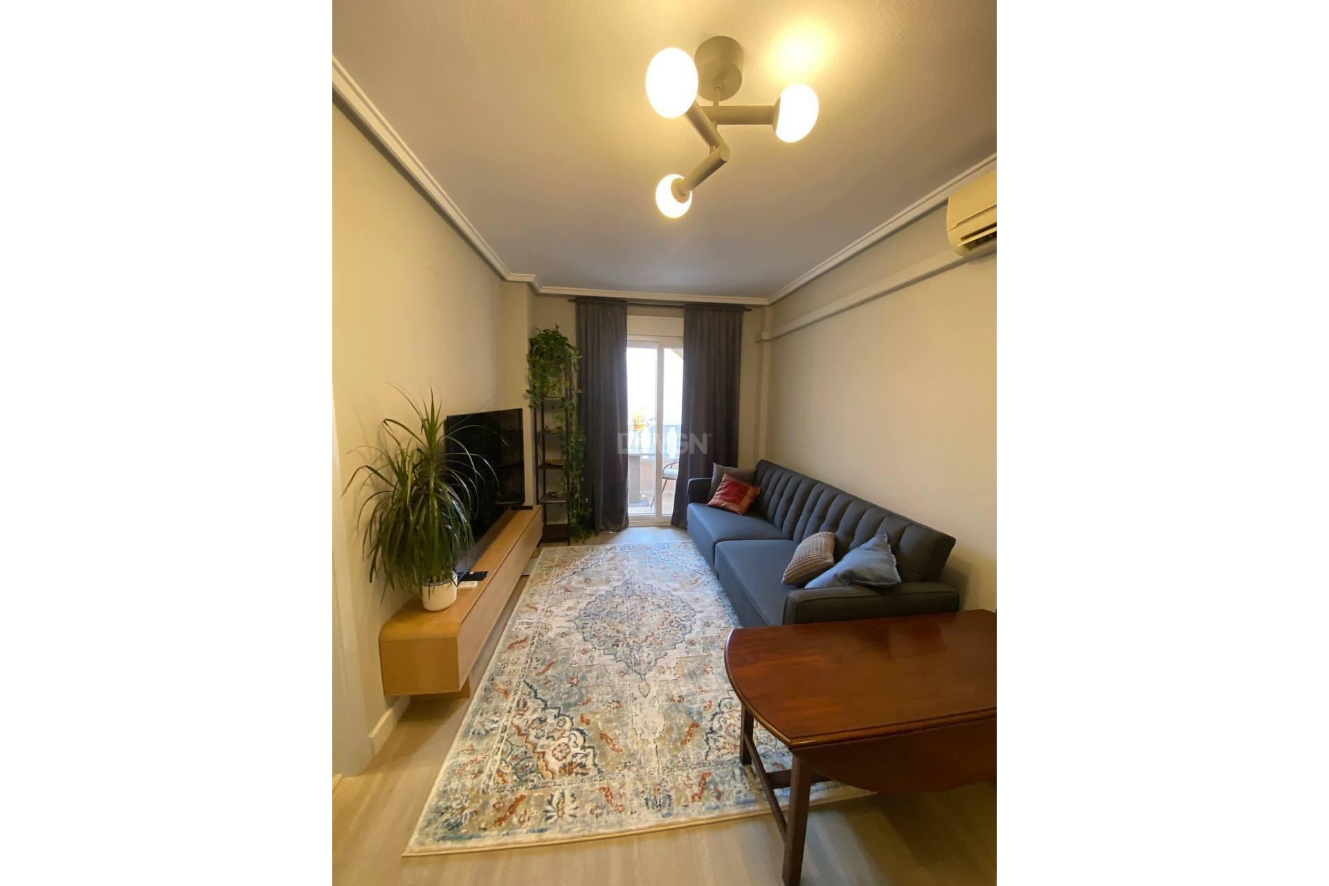 Odsprzedaż - Mieszkanie w bloku - Torrevieja - Playa del Cura