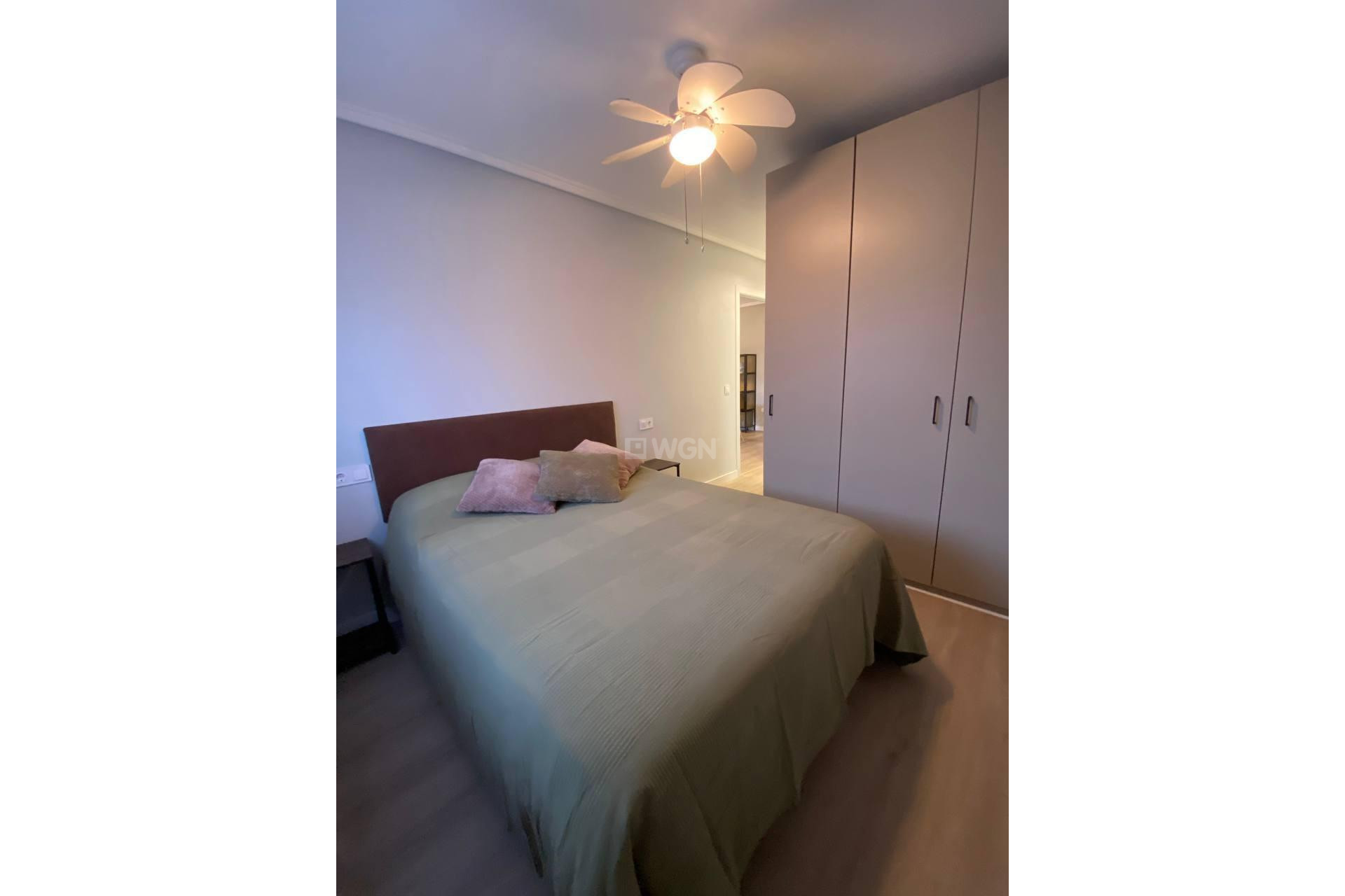 Odsprzedaż - Mieszkanie w bloku - Torrevieja - Playa del Cura