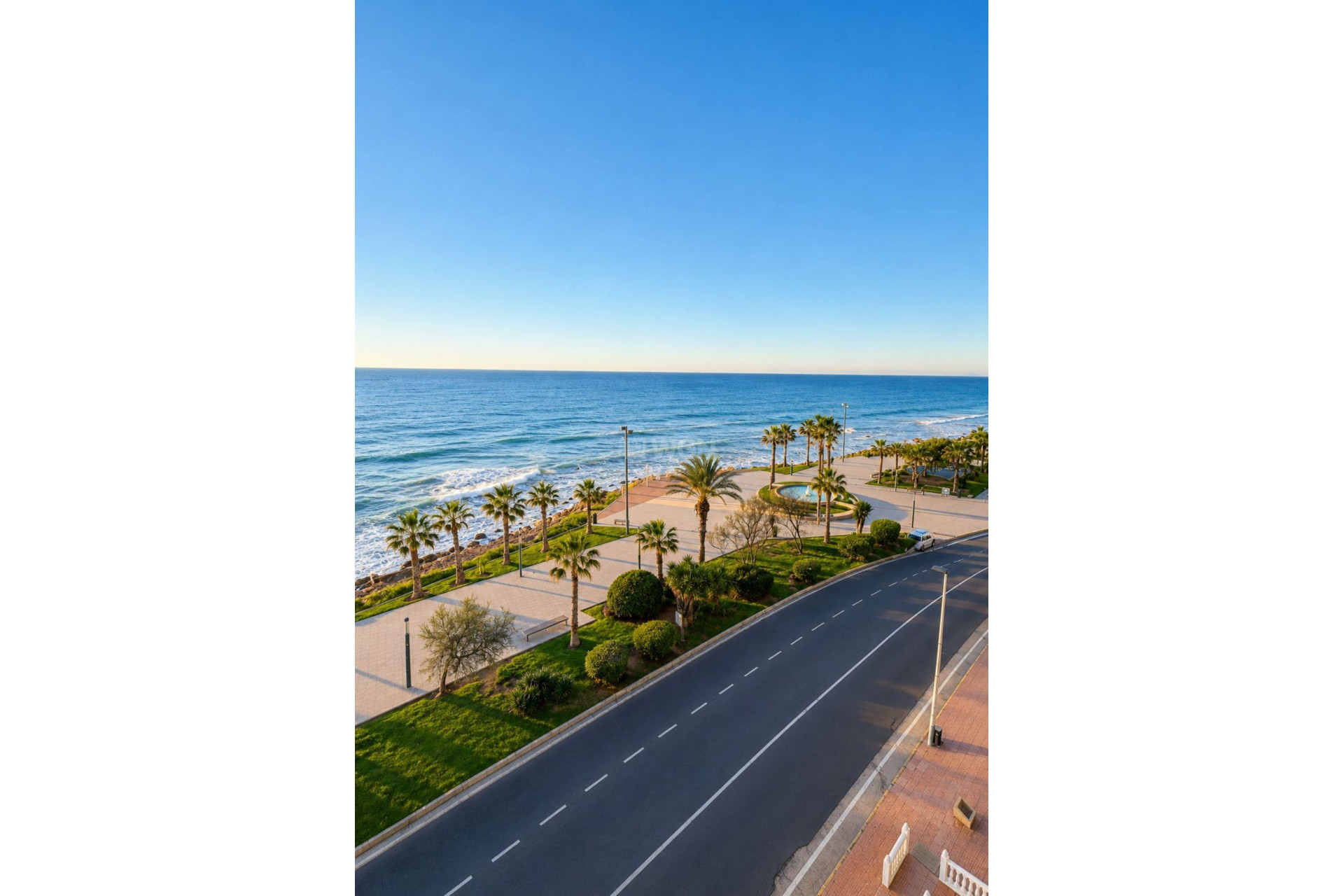 Odsprzedaż - Mieszkanie w bloku - Torrevieja - Playa del Cura