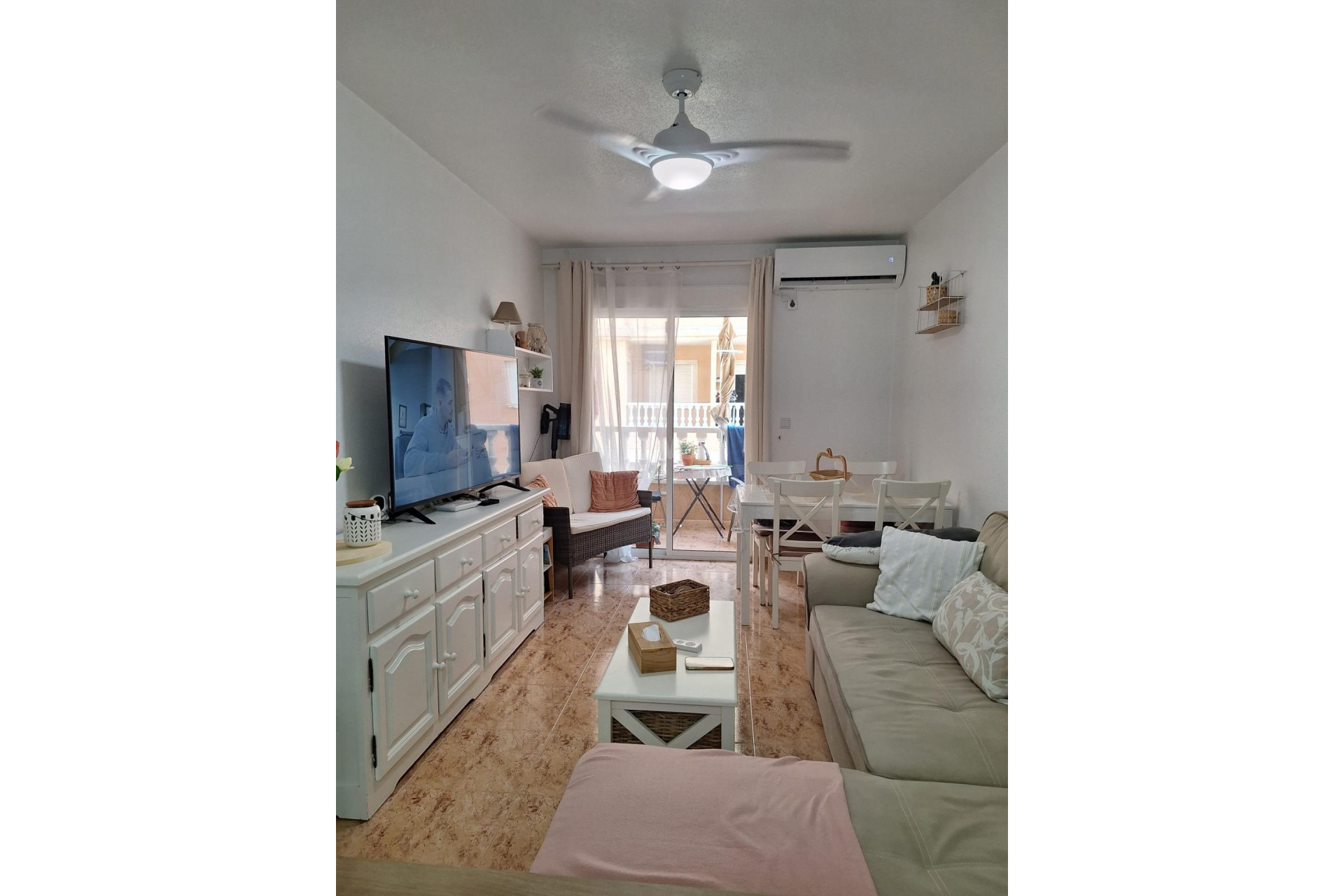 Odsprzedaż - Mieszkanie w bloku - Torrevieja - Playa del Cura