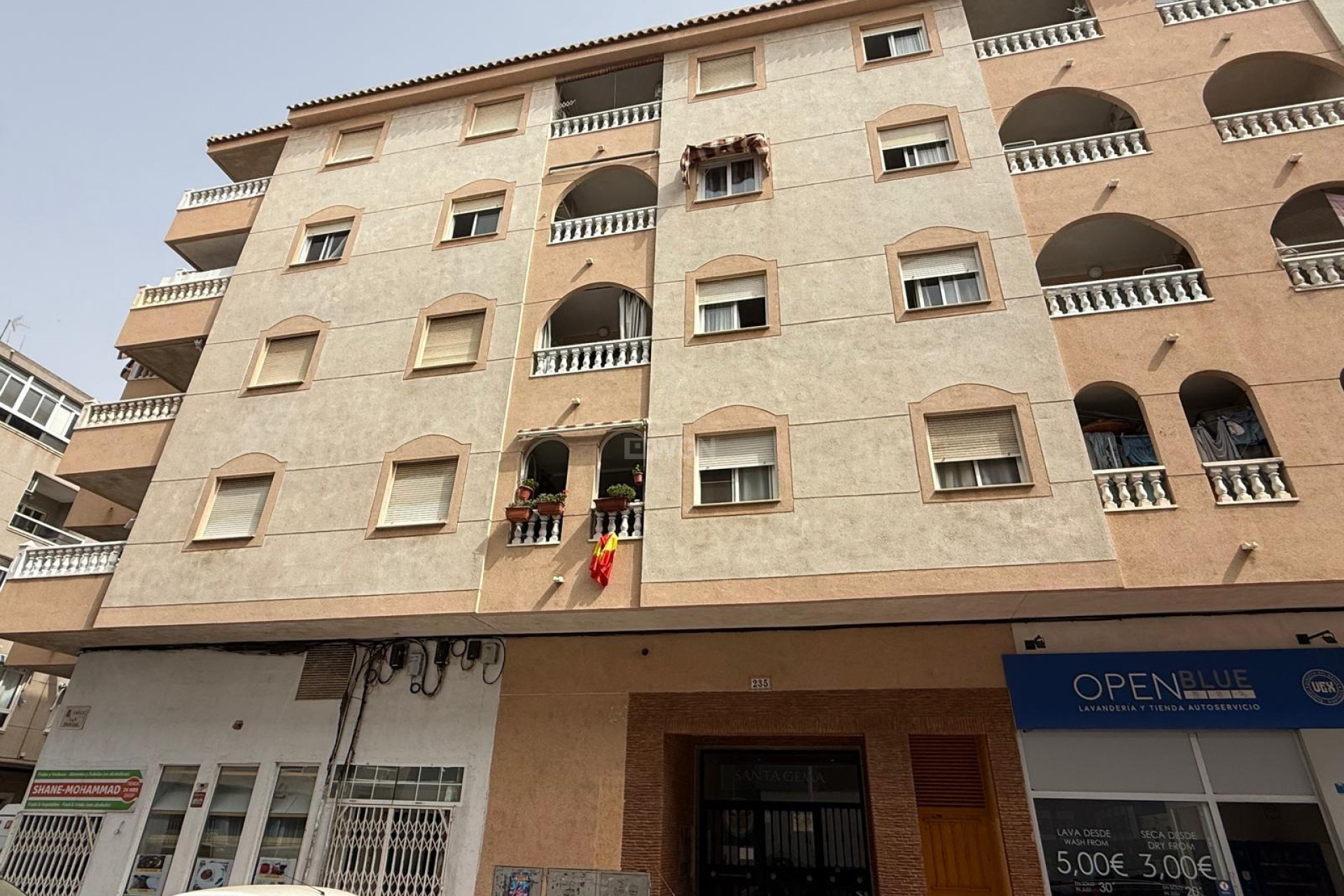 Odsprzedaż - Mieszkanie w bloku - Torrevieja - Playa del Cura
