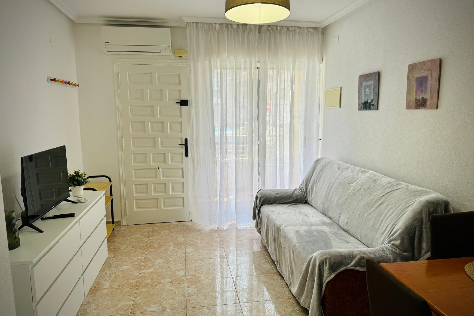 Odsprzedaż - Mieszkanie w bloku - Torrevieja - Playa del Cura