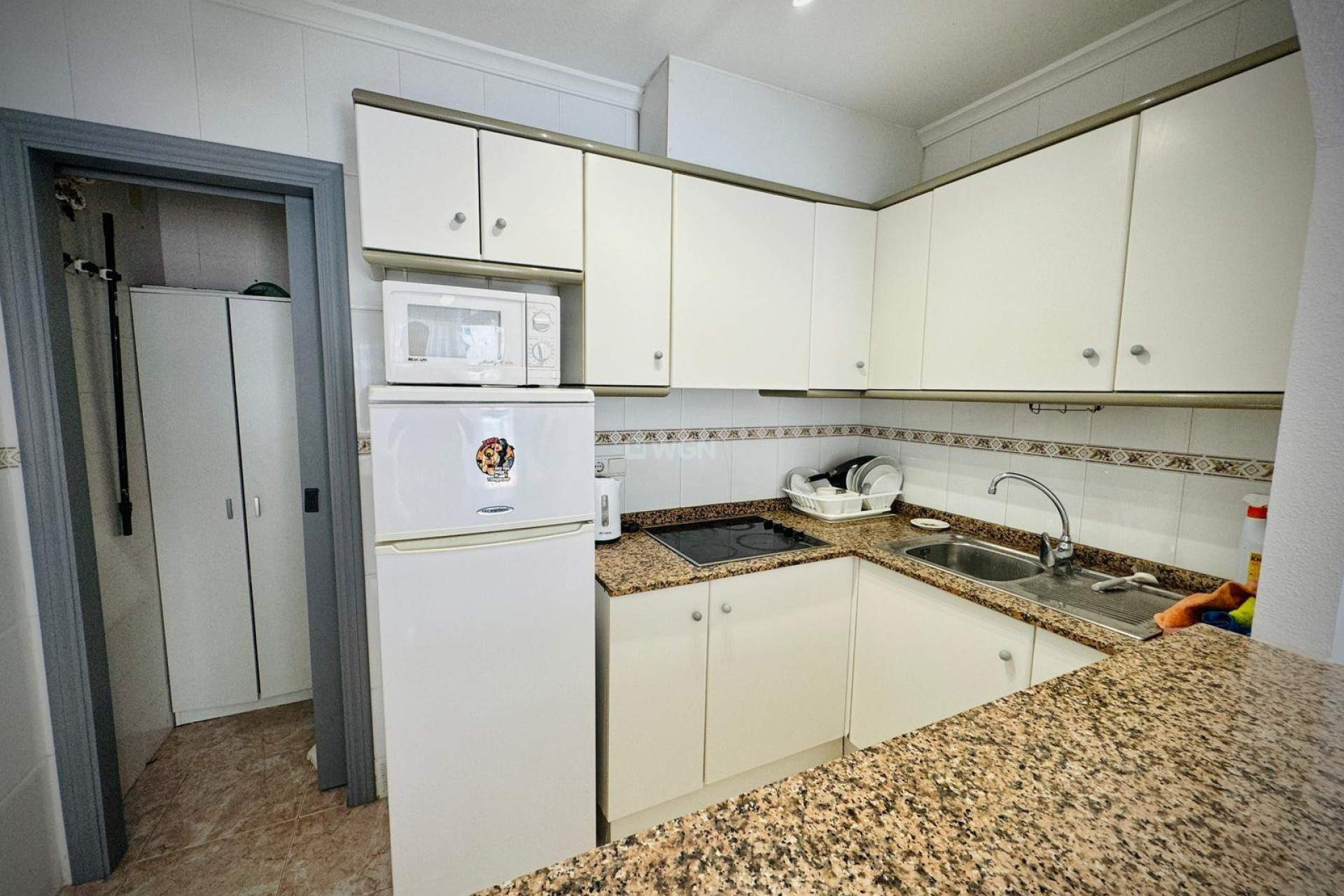 Odsprzedaż - Mieszkanie w bloku - Torrevieja - Playa del Cura