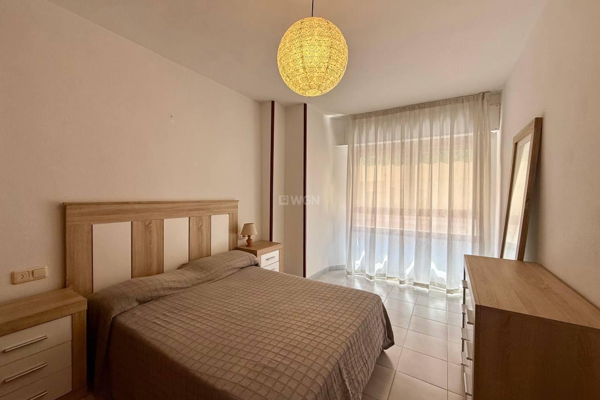 Odsprzedaż - Mieszkanie w bloku - Torrevieja - Playa del Cura